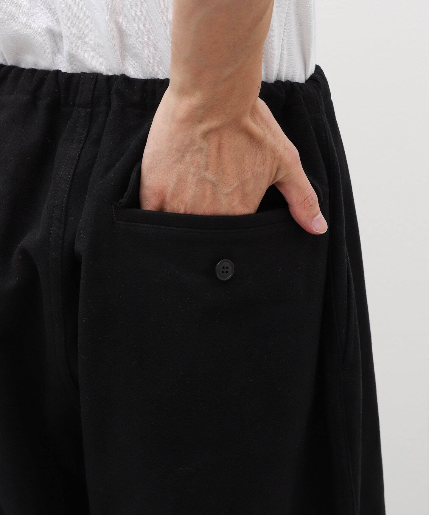 COMOLI(コモリ) モールスキン ニータックパンツ A03-03037（スラックス 