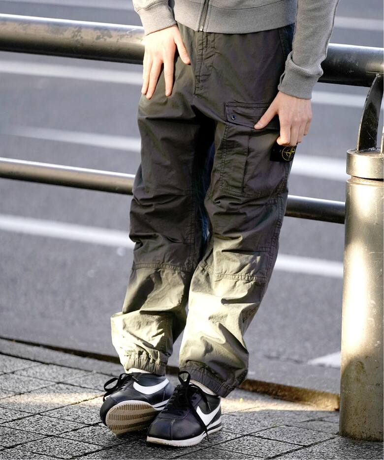 STONEISLAND / ストーンアイランド】カーゴパンツルーズ（カーゴパンツ 