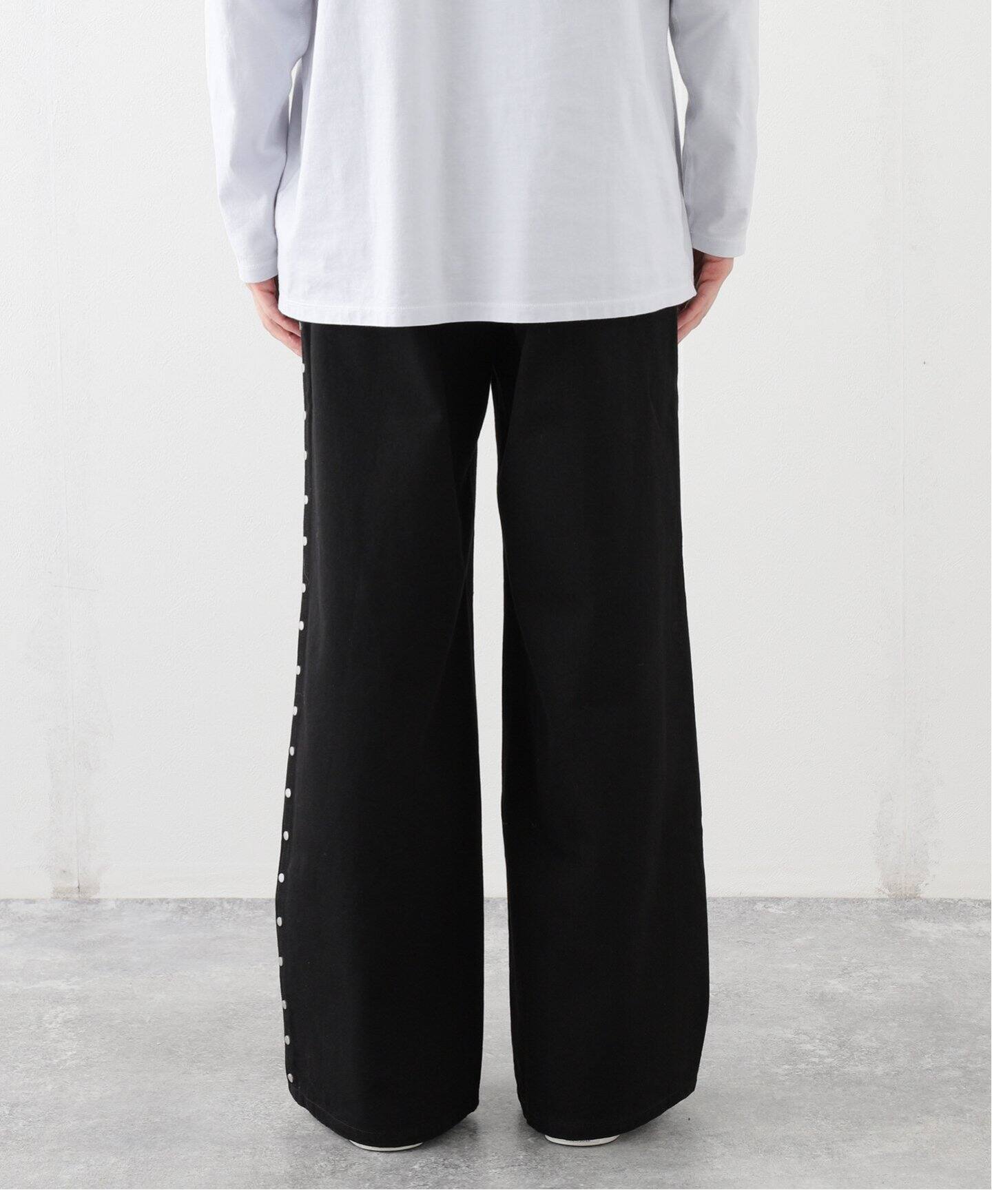 AFB / エーエフビー】SUPER BAGGY STUDDED PANTS（デニムパンツ 