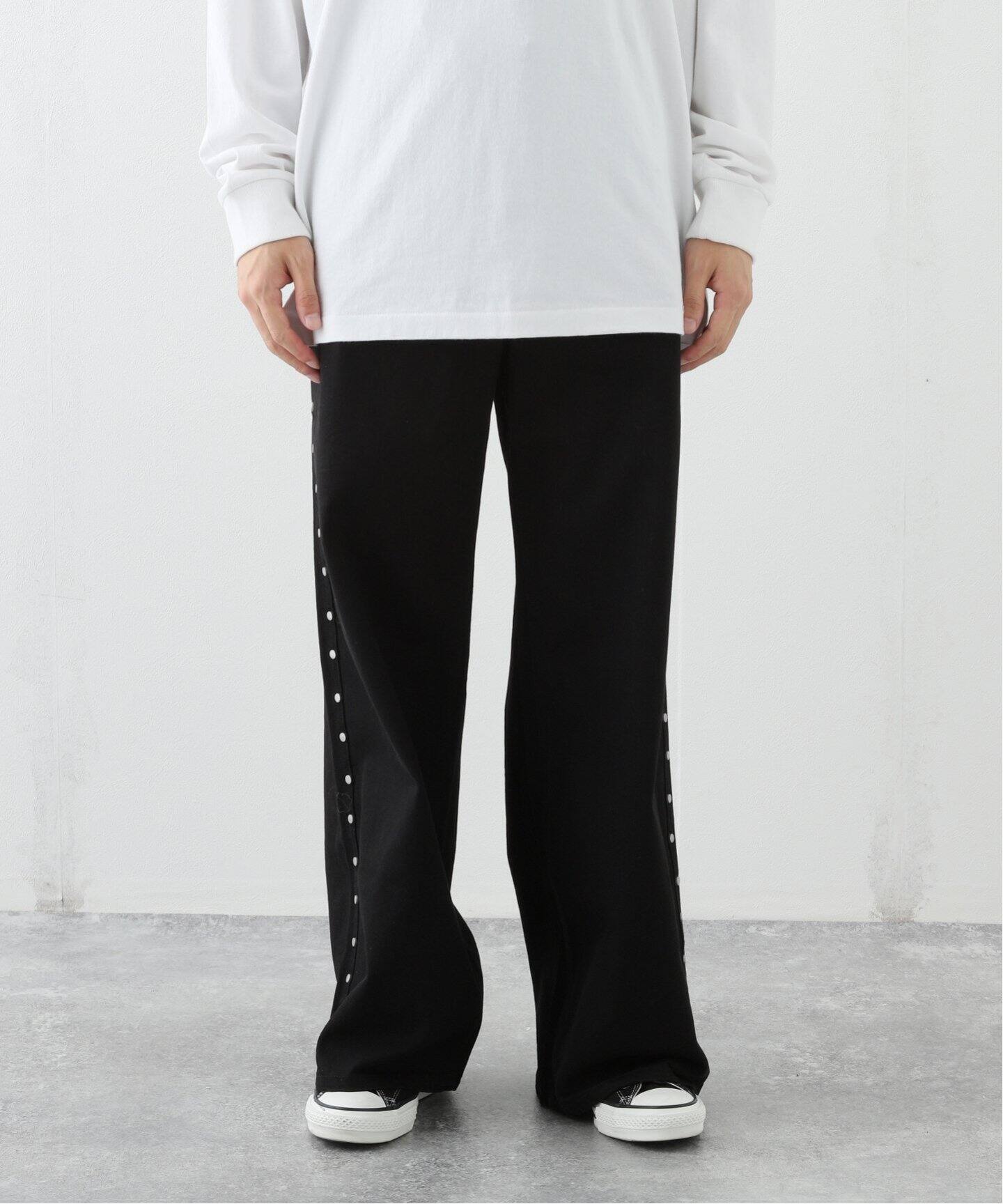 AFB / エーエフビー】SUPER BAGGY STUDDED PANTS（デニムパンツ 