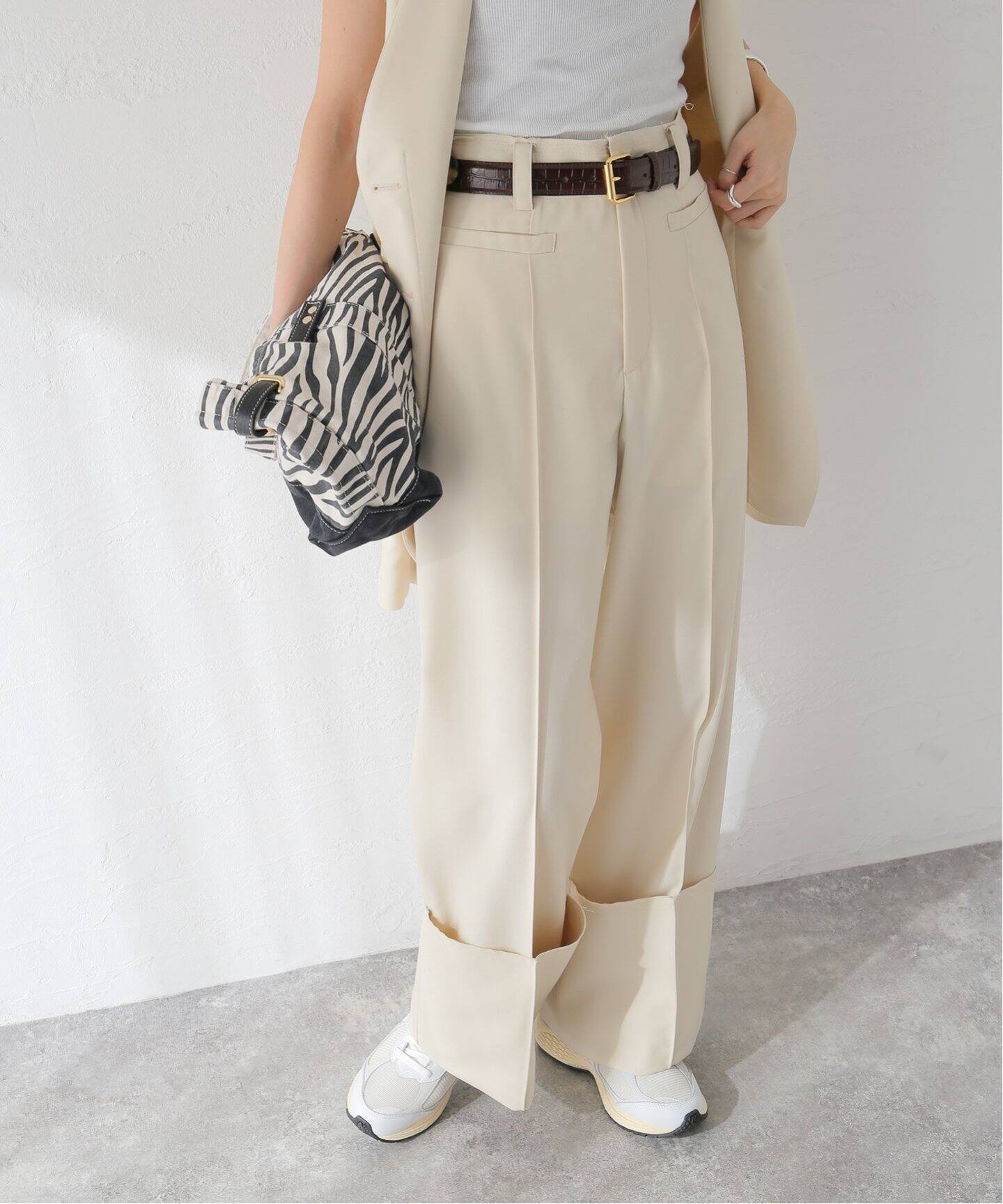 Uhr/ウーア】Cuffed Trousers：パンツ（その他パンツ）｜JOURNAL 