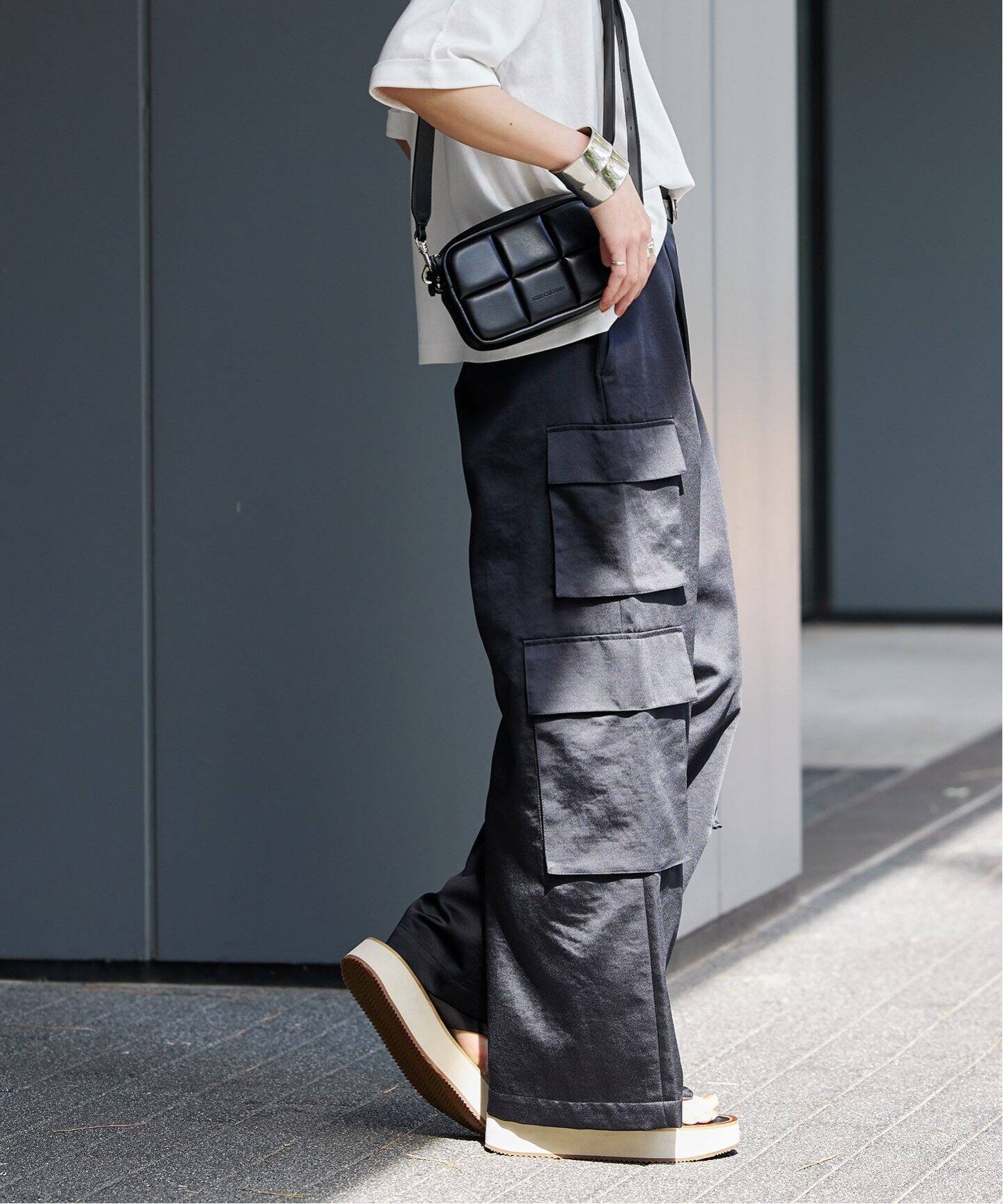 マットサテンカーゴパンツ（カーゴパンツ）｜JOURNAL STANDARD 