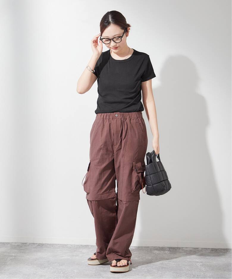 Pale Jute Classical 遠し lace knitパンツとカーディガン