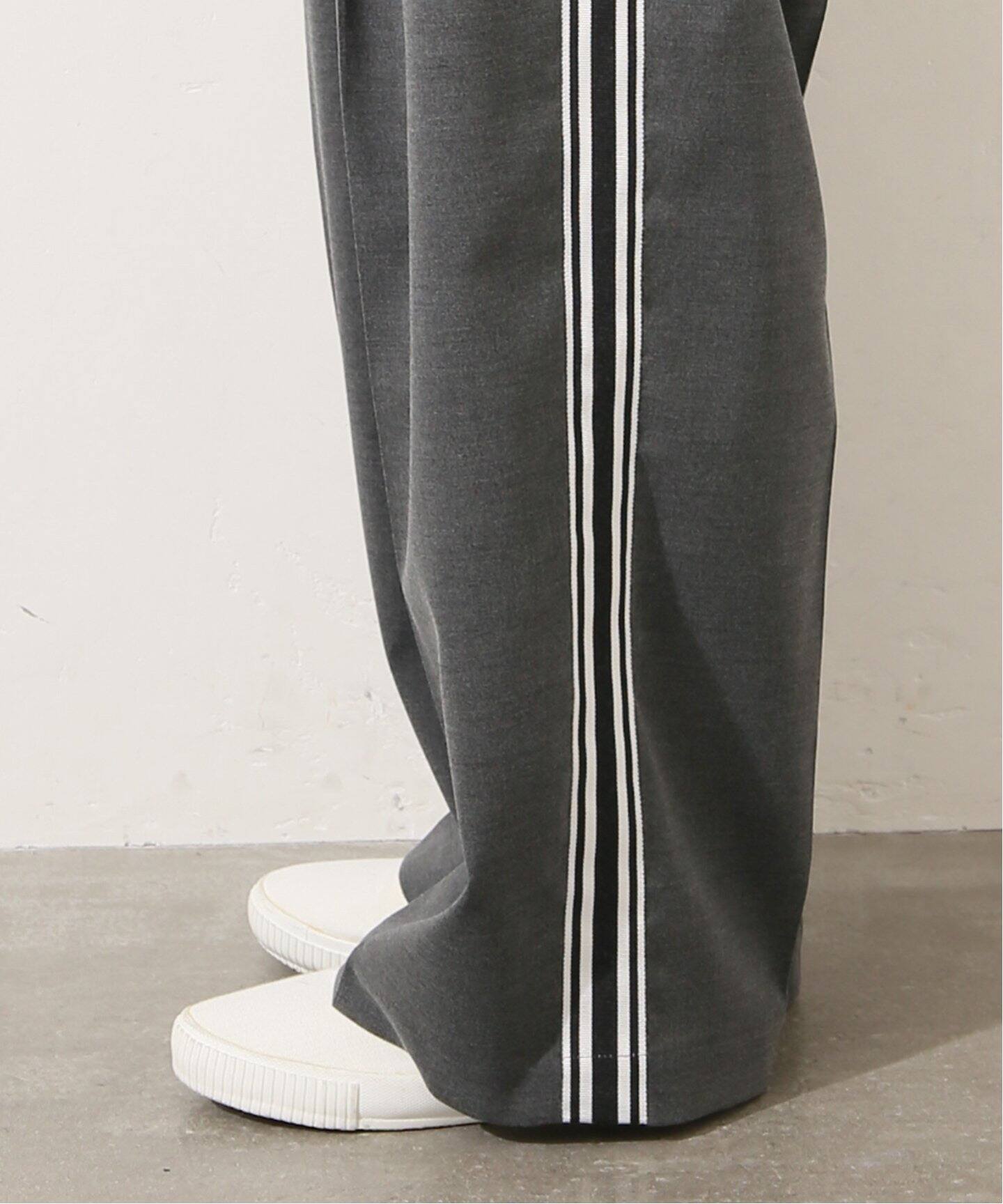 SUNDAY ラインパンツ（スラックス）｜journal standard luxe 