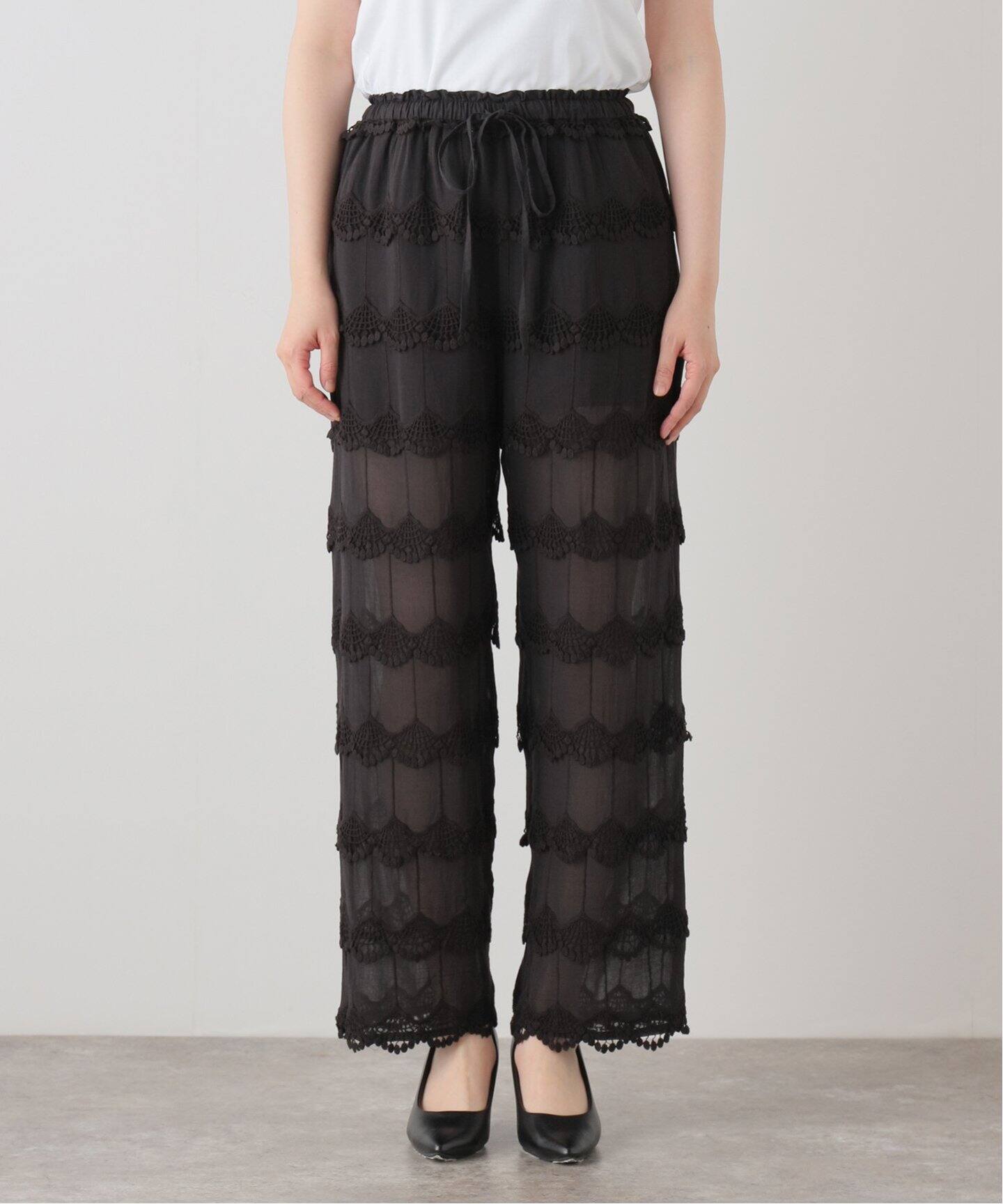 crinkle crinkle crinkle】3D peacock embroidery pants：パンツ  