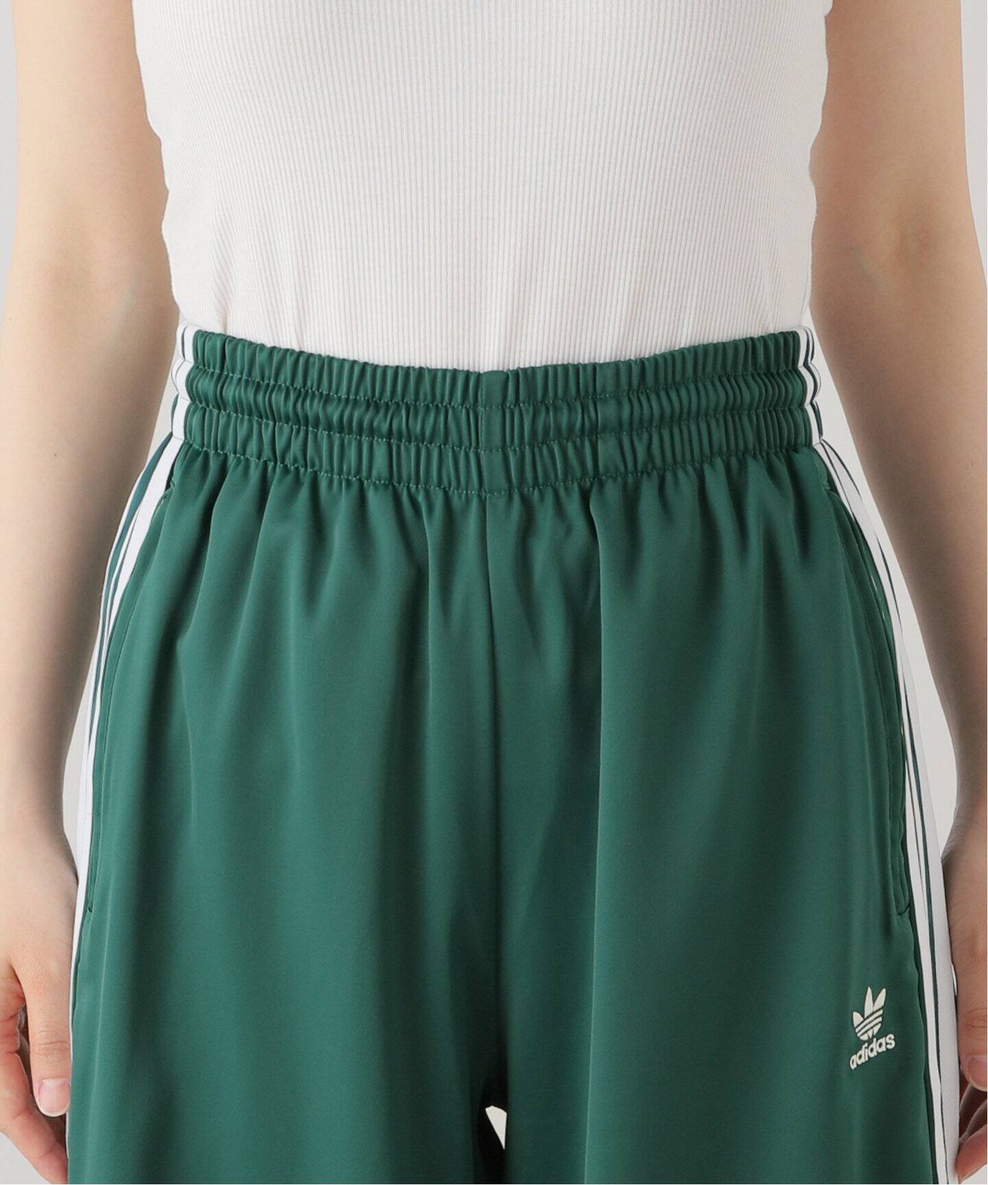 美品　adidasトラックパンツ緑　ワイドパンツ　CL+WIDE TP L レディース サテン ワイドレッグ トラックパンツ カレッジ