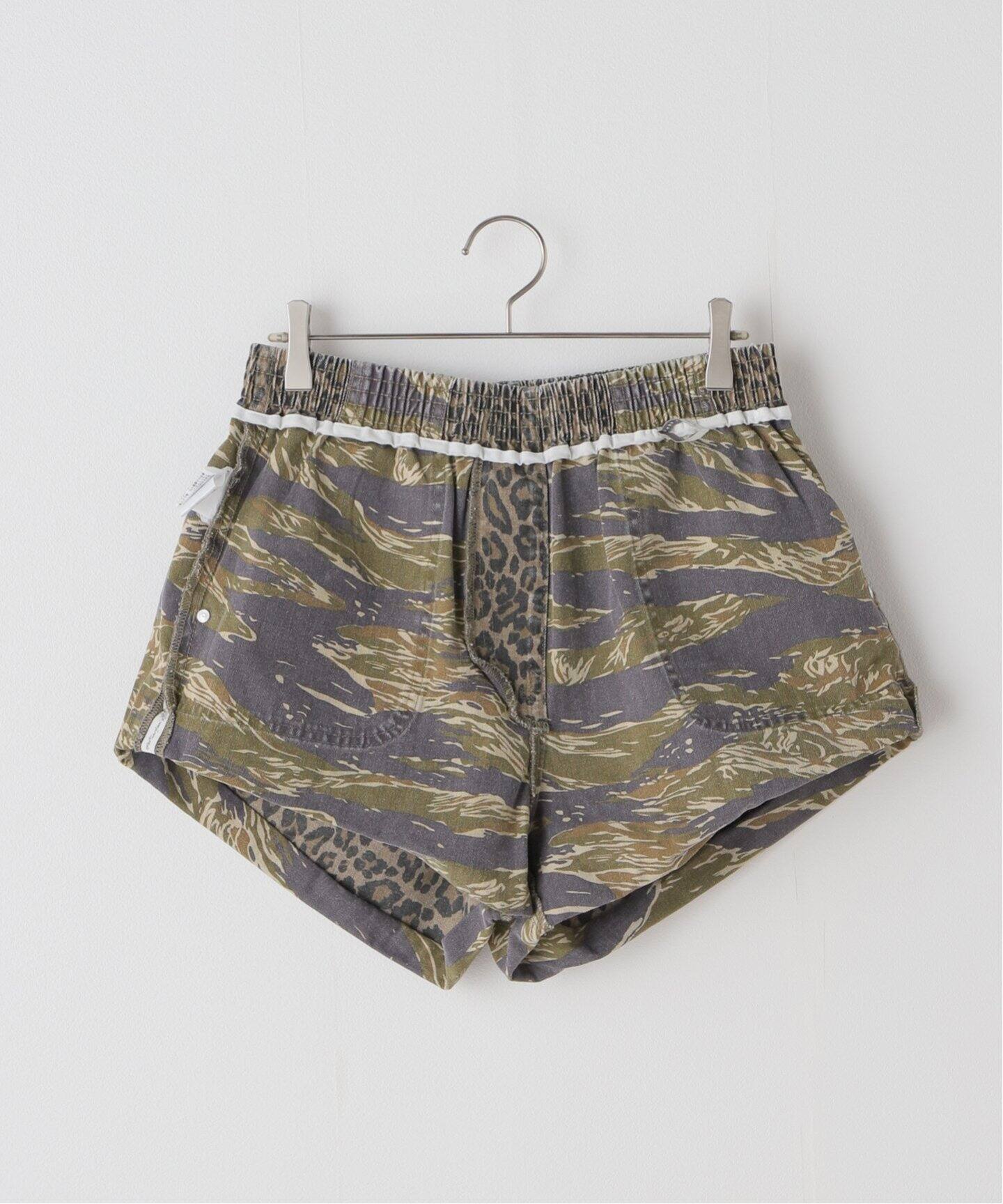 ワンティースプーン　ANIMAL CAMO SHORT パンツ Cadet Bandits Low Waist Denim Shorts - Animal Camo Print