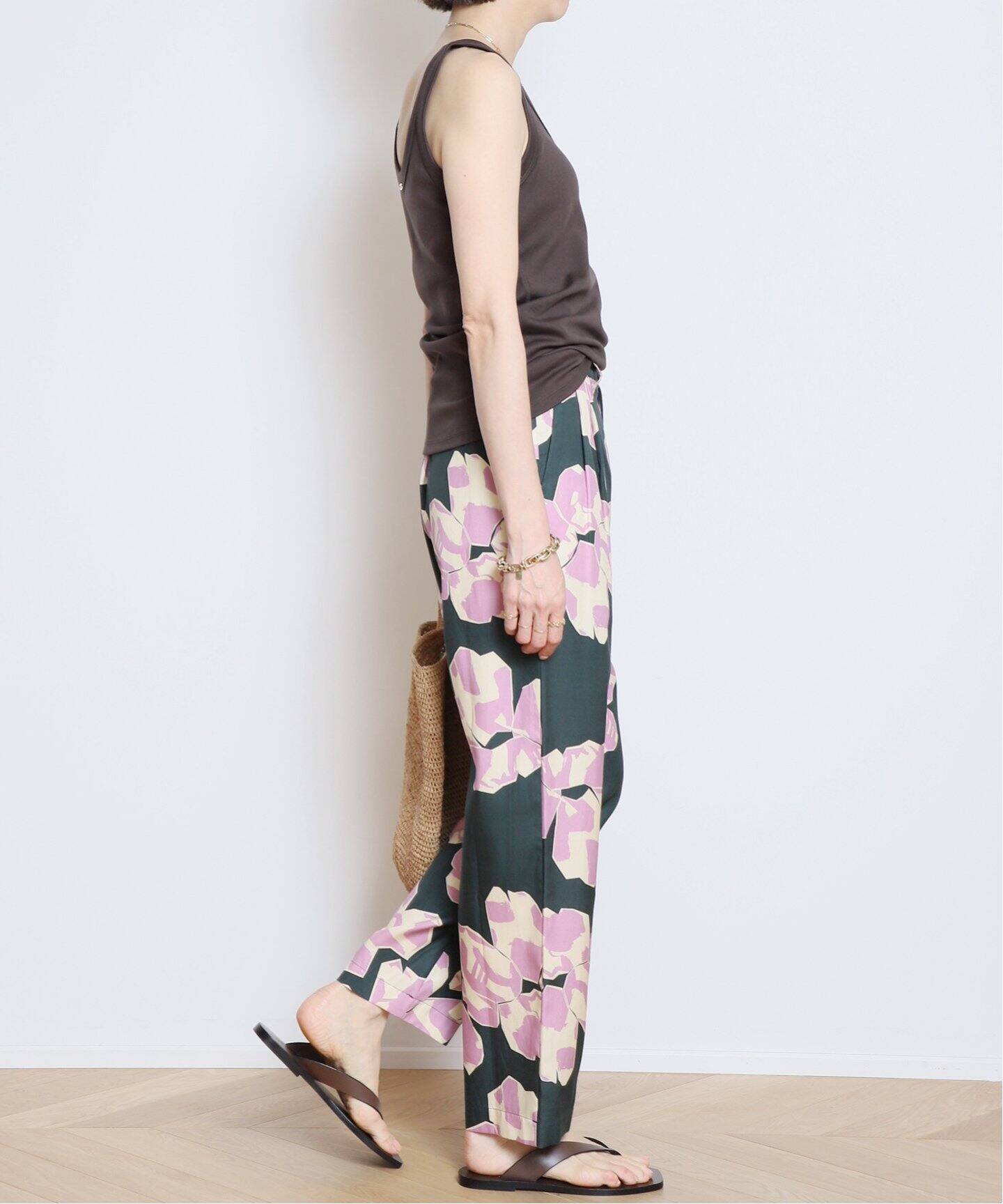 BANANATIME/バナナタイム】 FLOWER PRINT TAILORED パンツ（スラックス