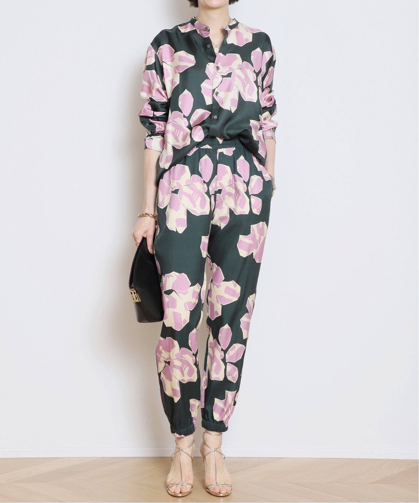 BANANATIME/バナナタイム】 FLOWER PRINT JOGGER パンツ（その他パンツ  