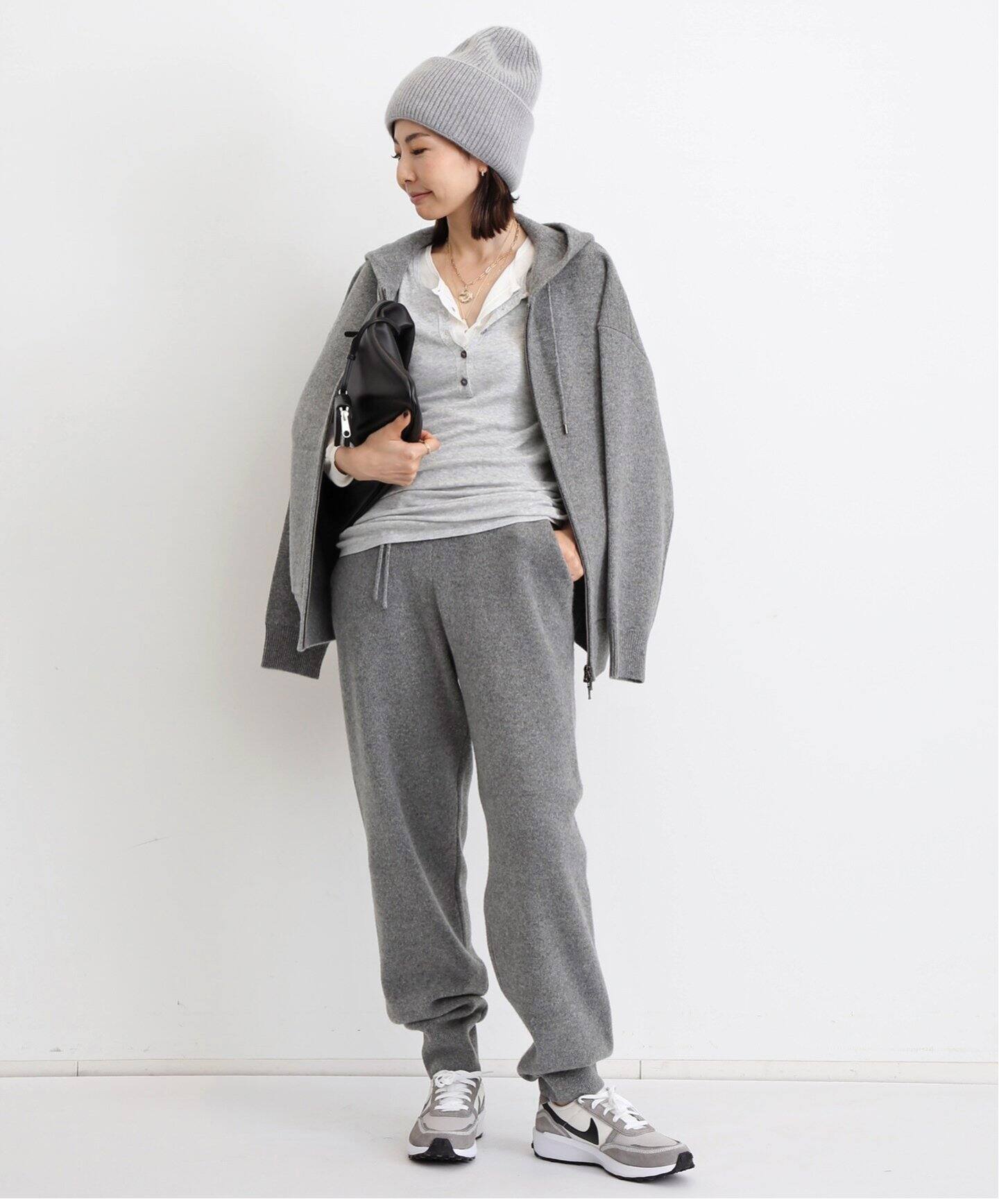 GRAY KNIT JOGGER PANTS（その他パンツ）｜L 