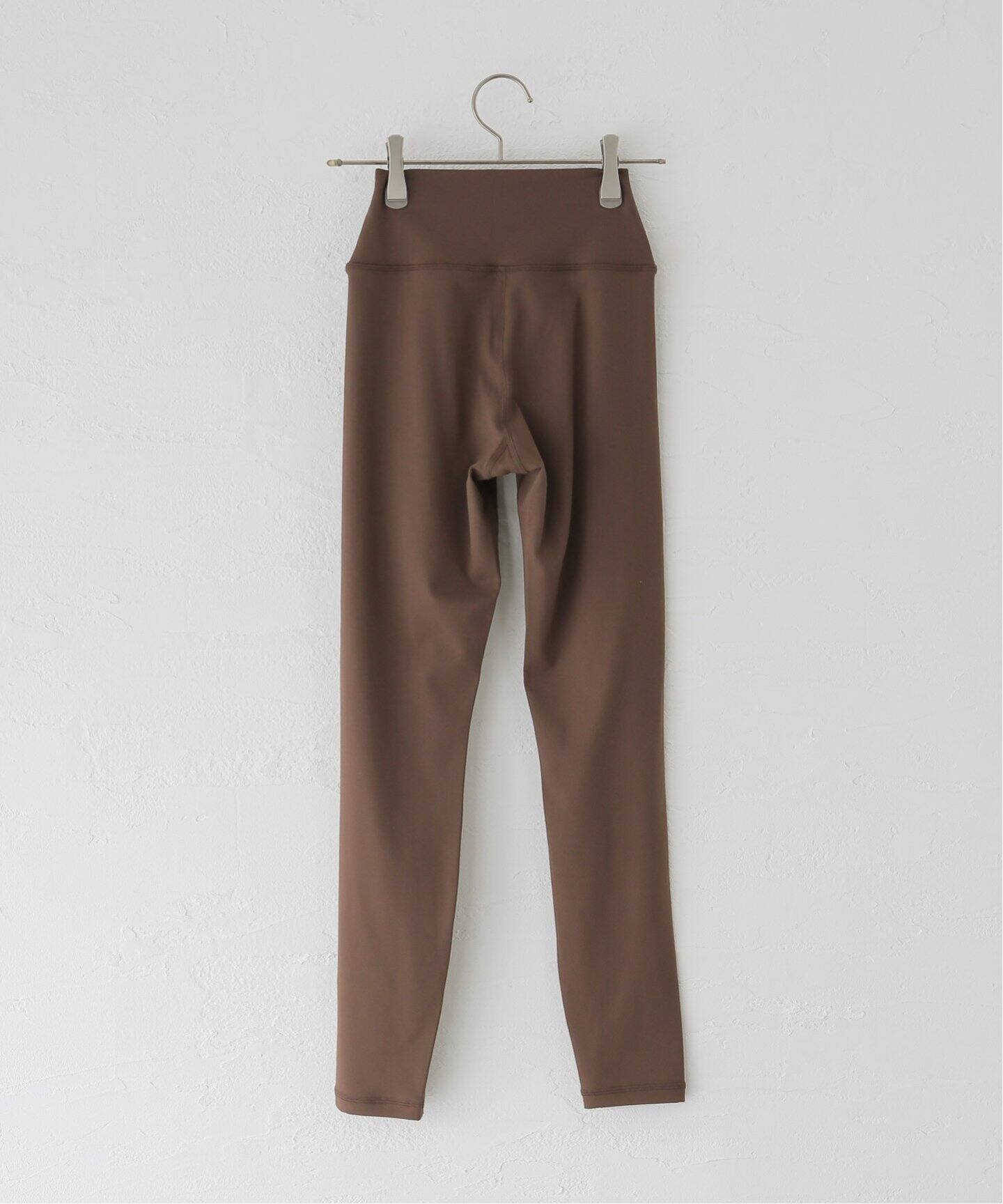 SPORTY&RICH/スポーティアンドリッチ】 Runner Script Leggings  