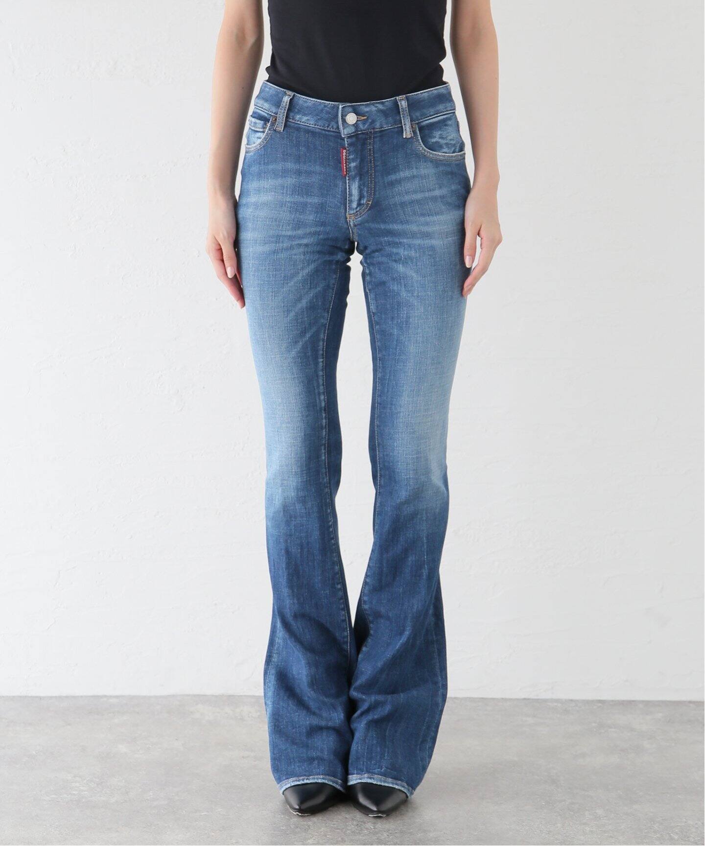 DSQUARED2/ディースクエアード】 Medium Waist Flare Jean（デニム 