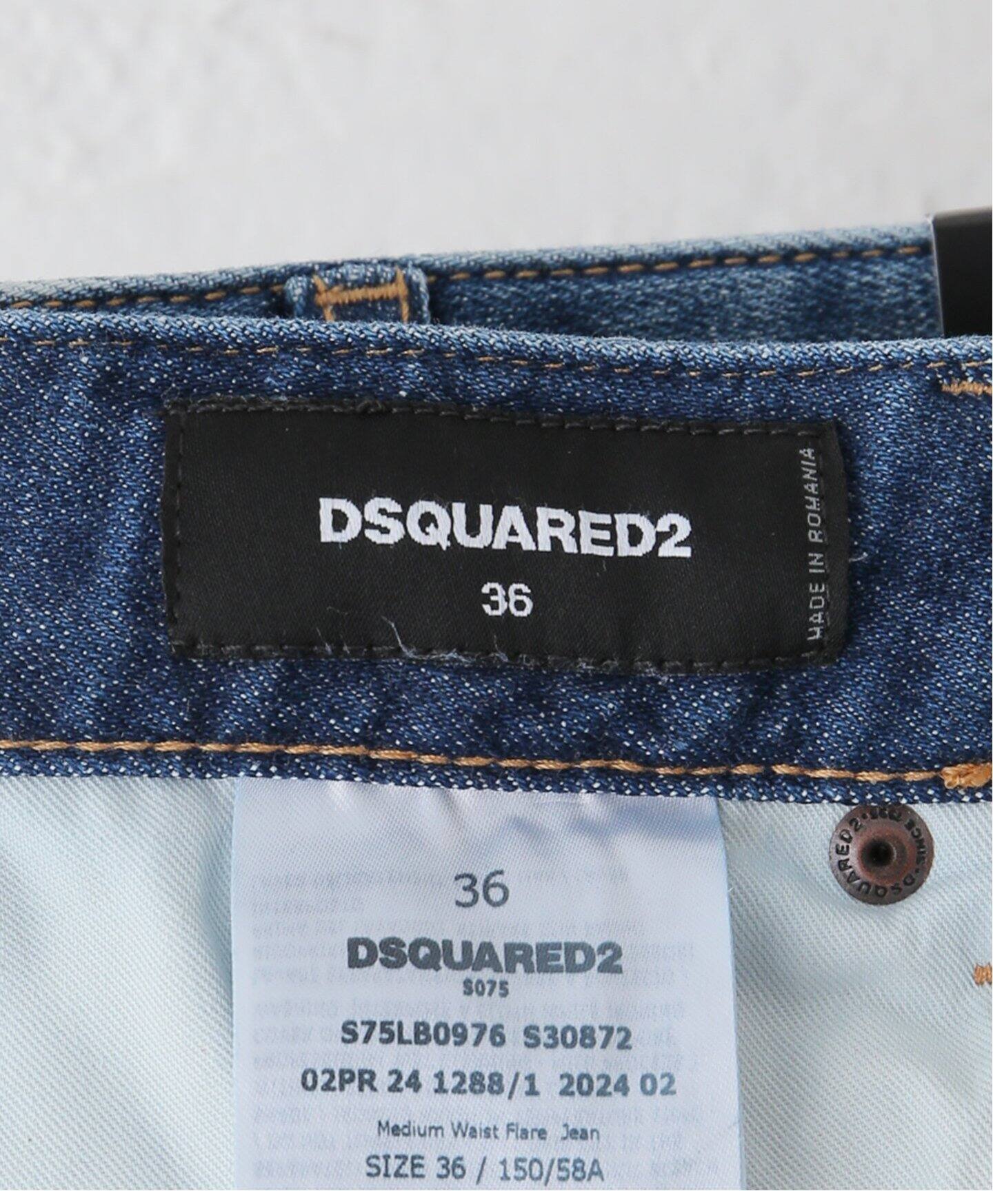 DSQUARED2/ディースクエアード】 Medium Waist Flare Jean（デニム 