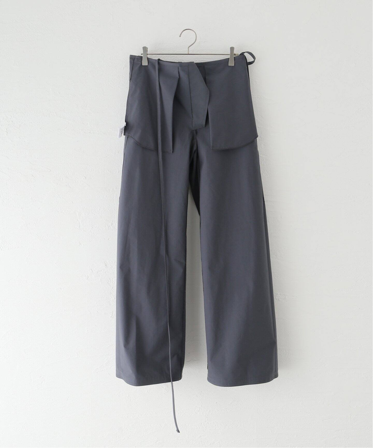 LOW CLASSIC パンツ