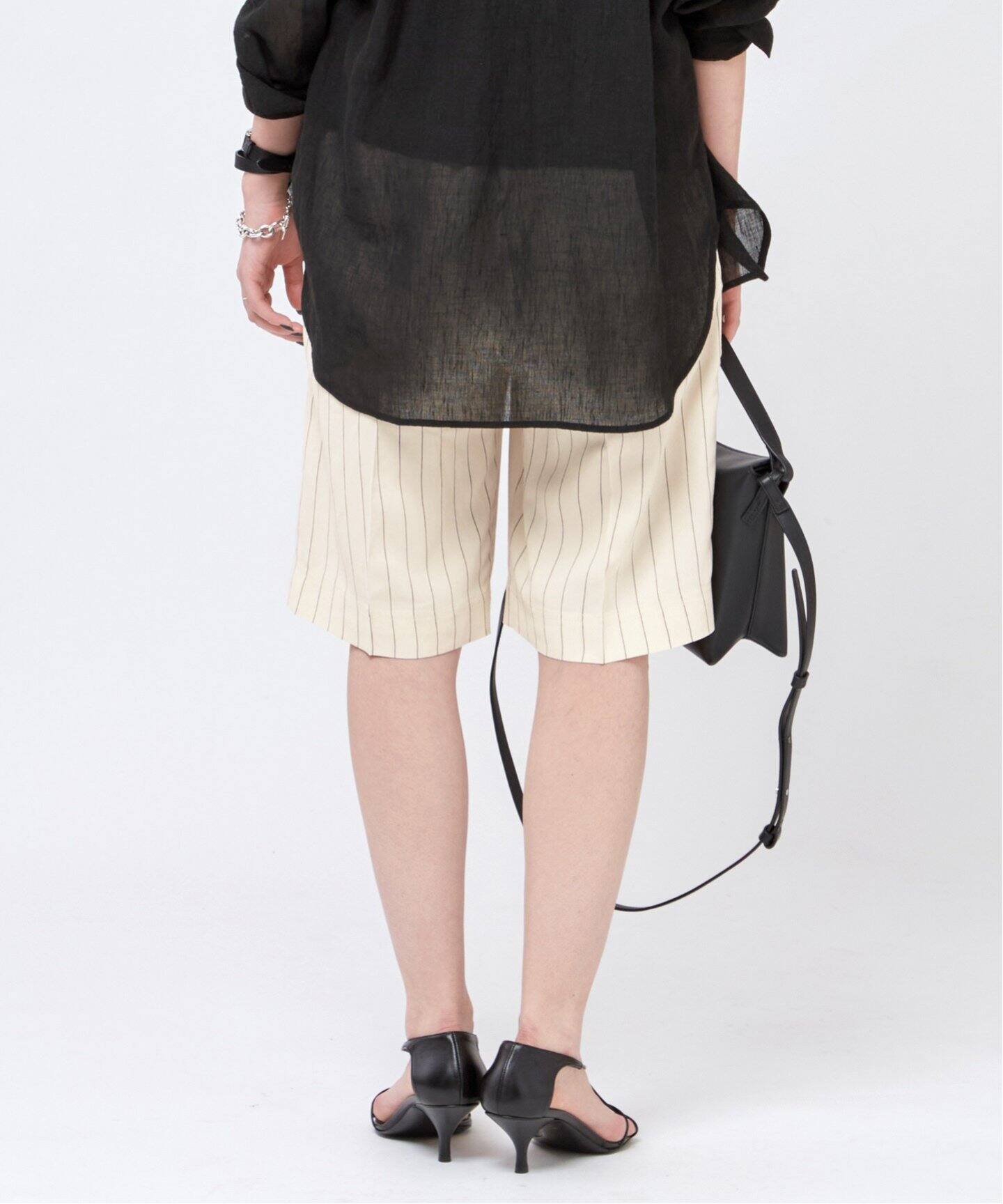 TOTEME/トーテム】Relaxed pinstrined shorts（スラックス）｜AP 