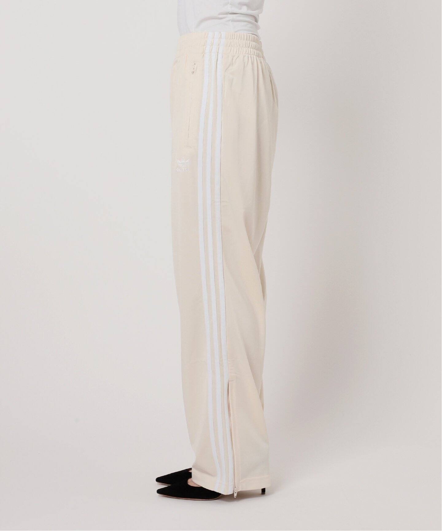 ADIDAS/アディダス】ファイヤーバードトラックパンツ（アイボリー  