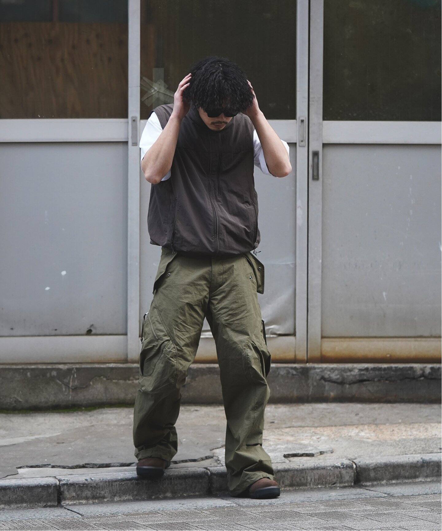 NVRFRGT / ネヴァーフォーゲット】3D TWISTED CARGO PANTS（カーゴ  