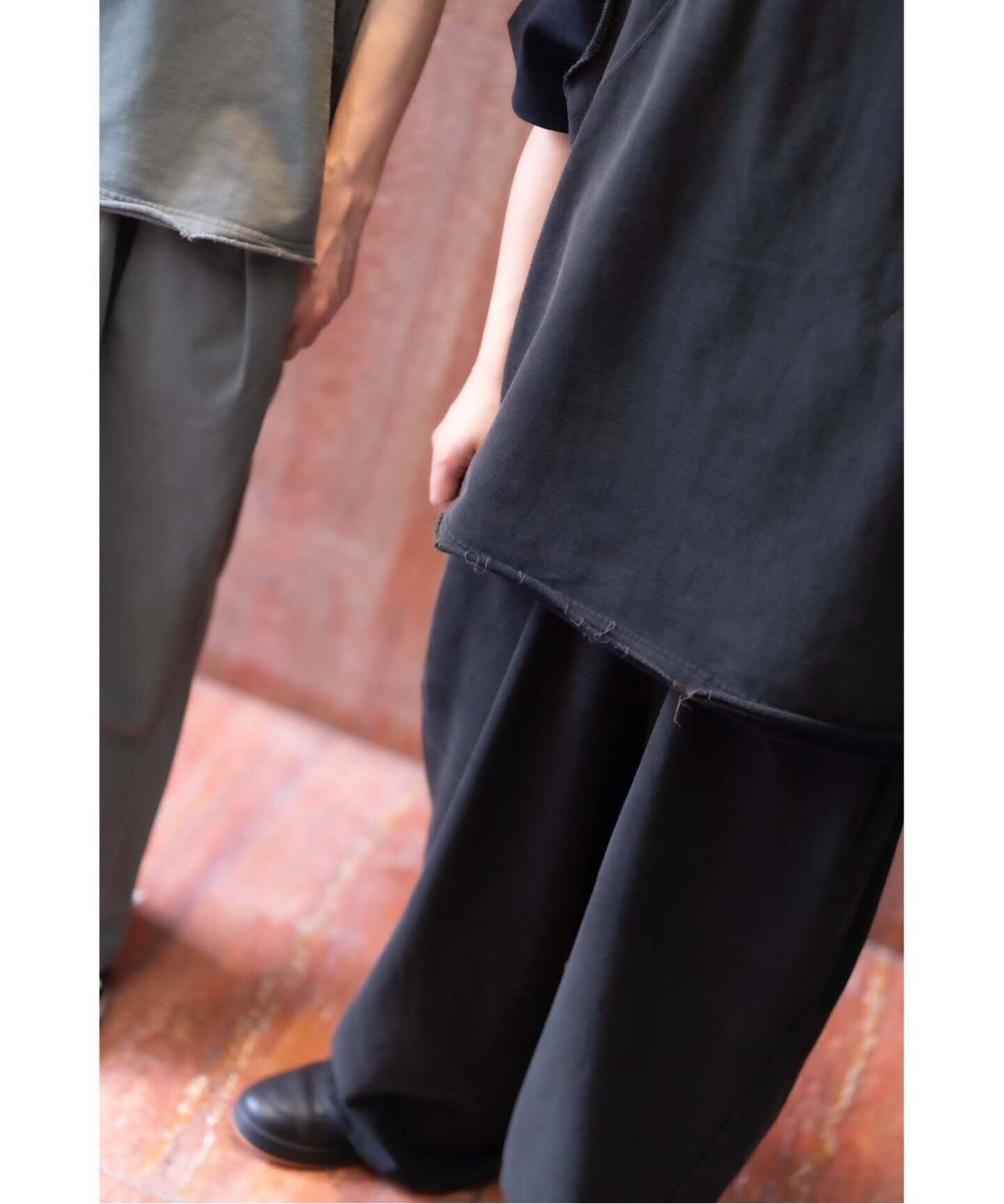 ANCELLM / アンセルム】WISM 別注 TUCK SWEAT PANTS（スウェットパンツ 