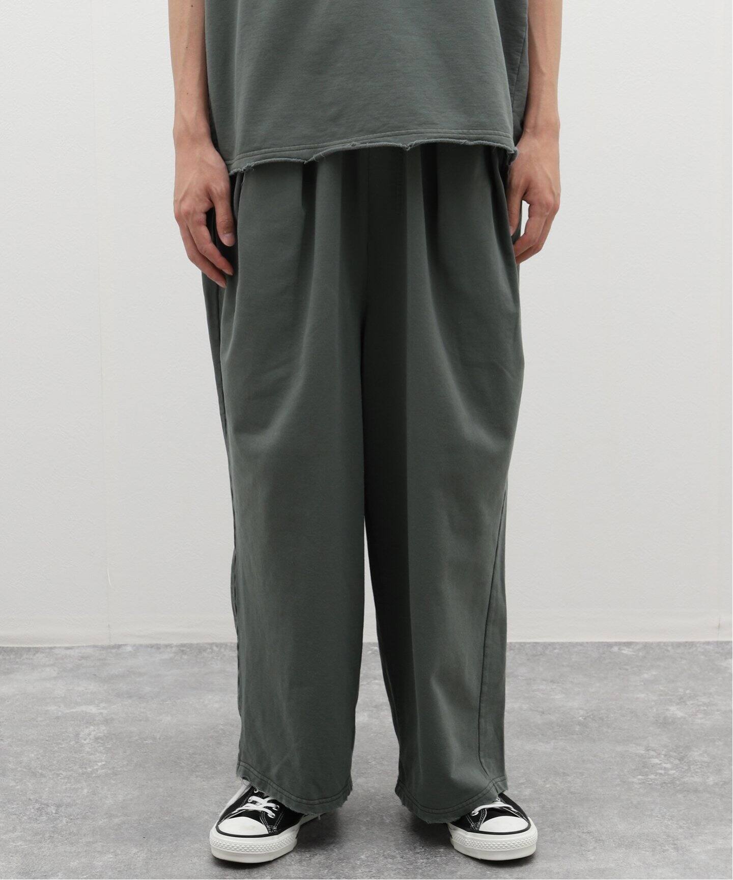 ANCELLM / アンセルム】WISM 別注 TUCK SWEAT PANTS（スウェットパンツ 