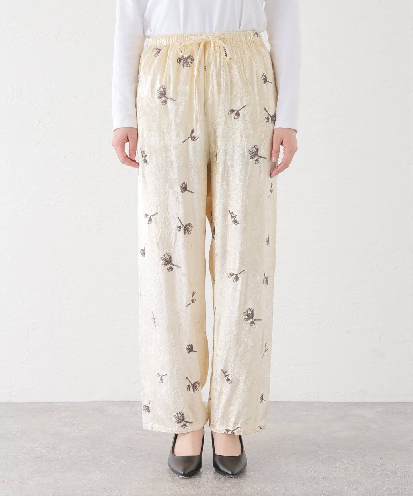TODAYFUL / トゥデイフル Embroidery Velour Pants（その他パンツ 