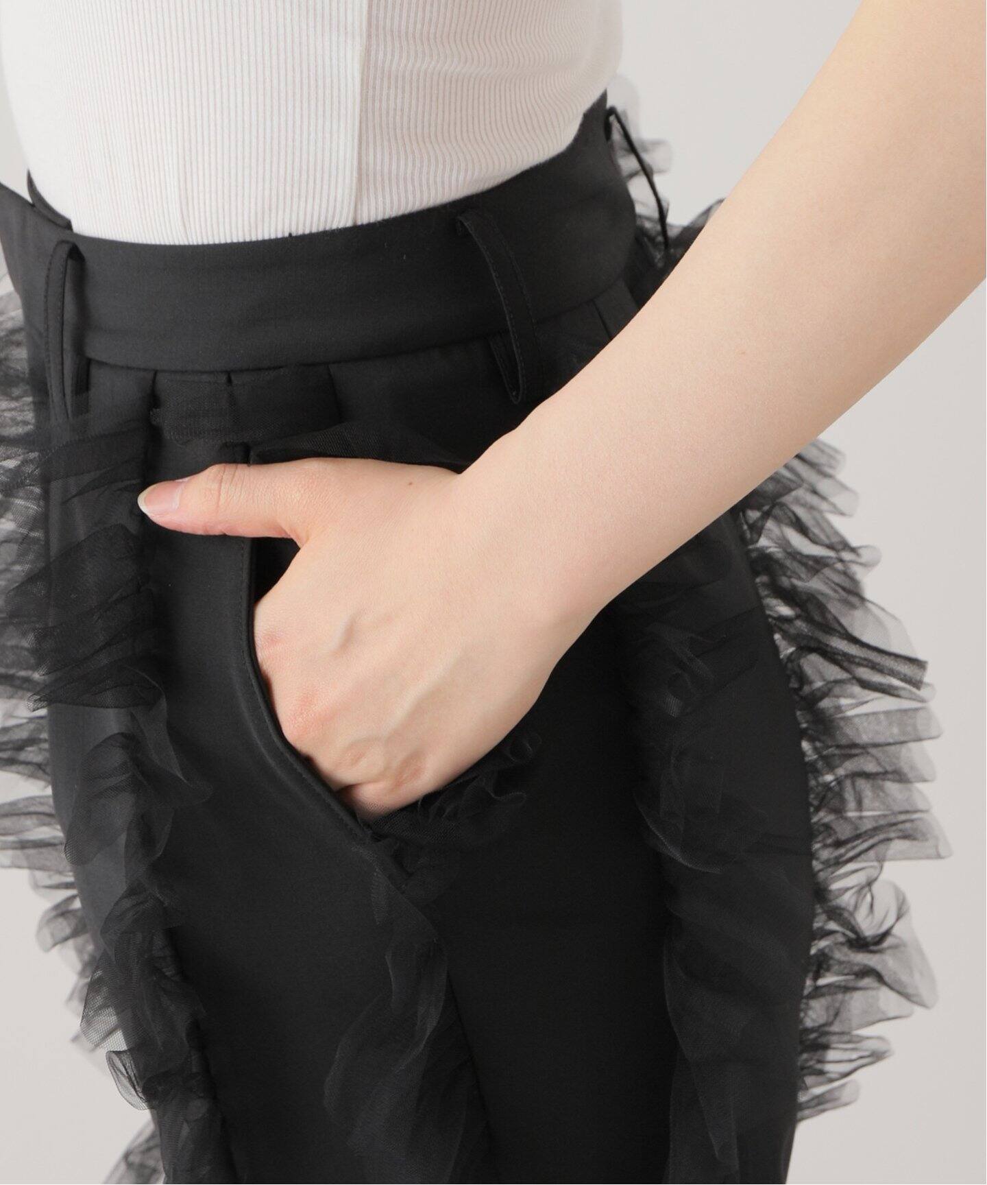 VIVIANO / ヴィヴィアーノ】Ruffle Trimmed Torusers（スラックス 