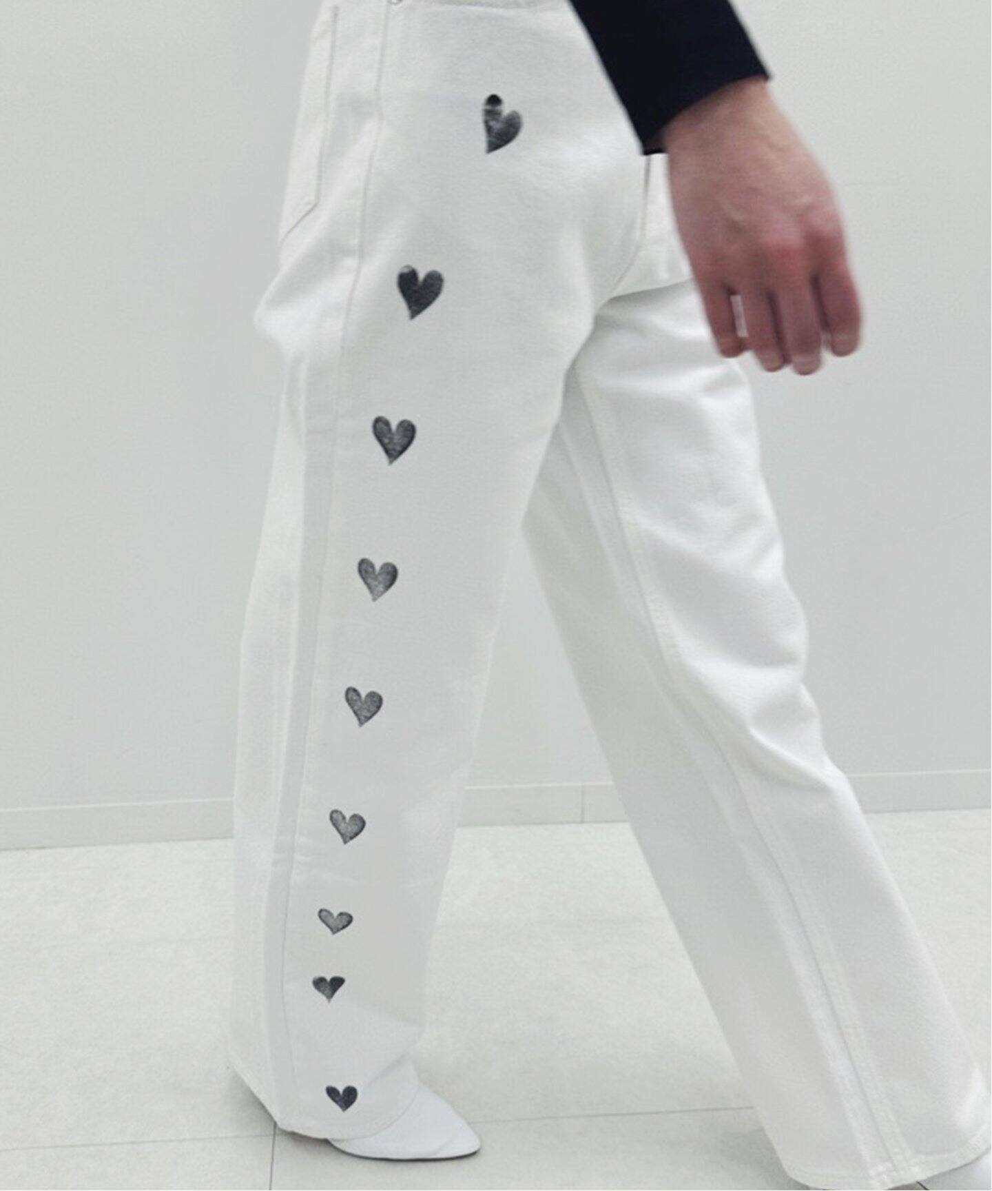 KIMHEKIM/キムヘキム】HEART STAMPED DENIM（デニムパンツ 