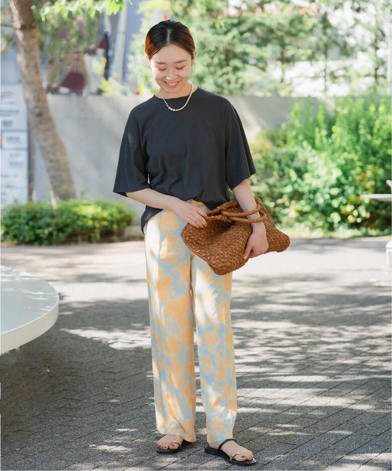 掠りフラワー ピンタックストレートパンツ（その他パンツ）｜IENA 