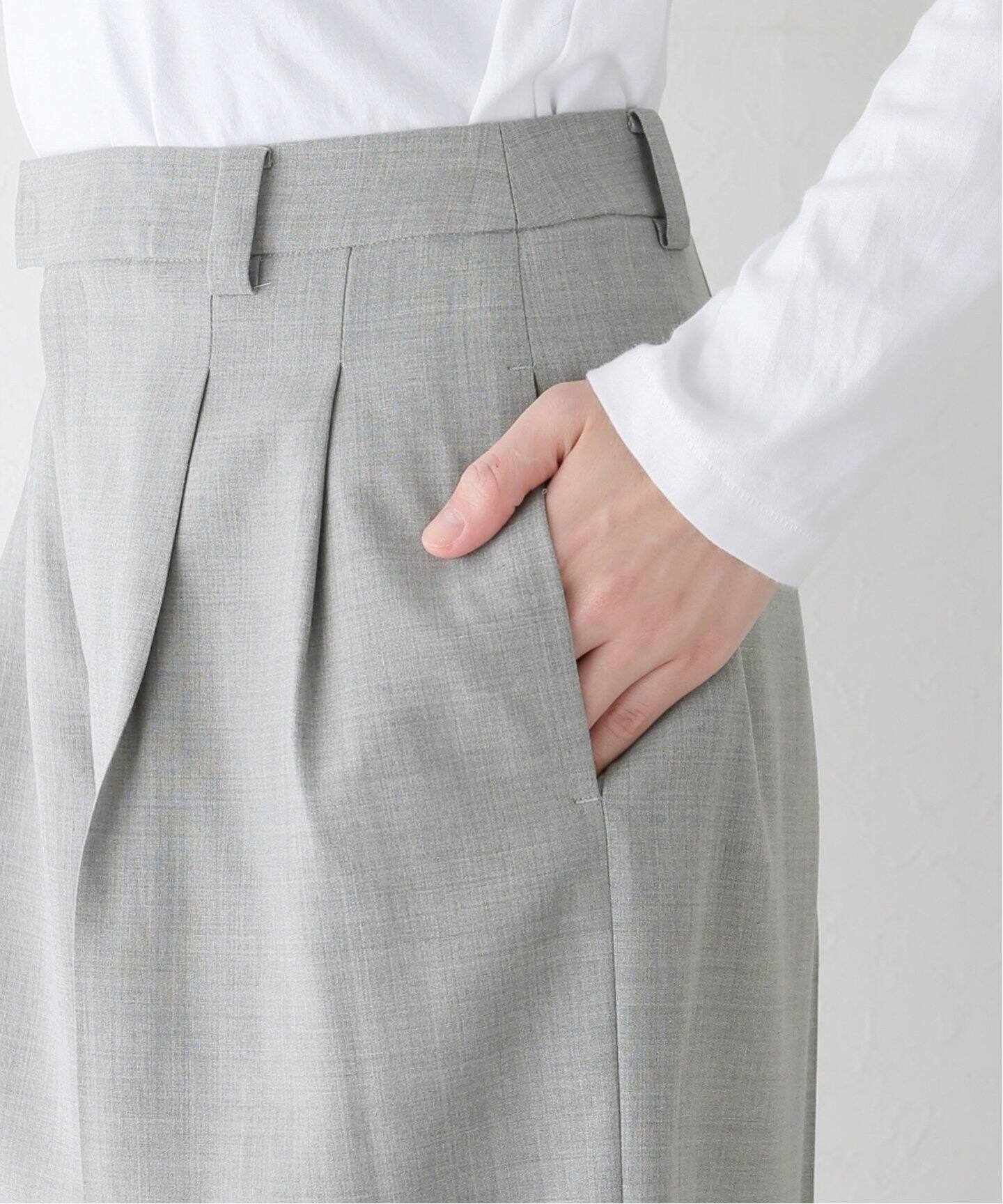 【美品】IENA イエナ グレー ポタニーハイウエスト クロップド パンツ タックバミューダパンツ（ショート・ハーフパンツ）｜IENA