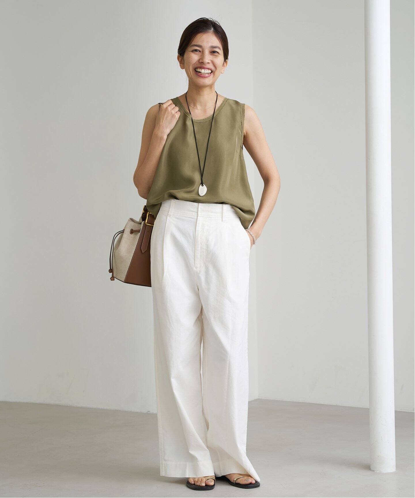 ローウエストチノパンツ（チノパンツ）｜IENA（イエナ）の通販  