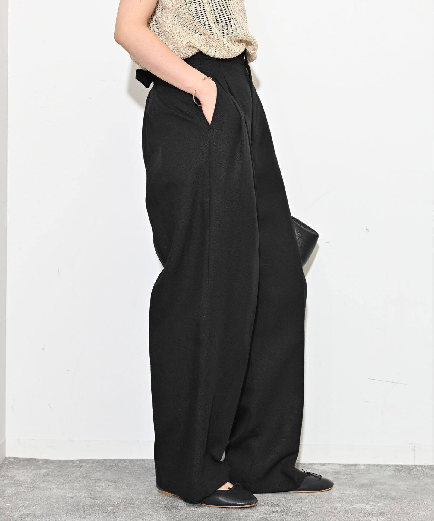 後ろベルトタックパンツ（スラックス）｜SLOBE IENA（スローブ イエナ  