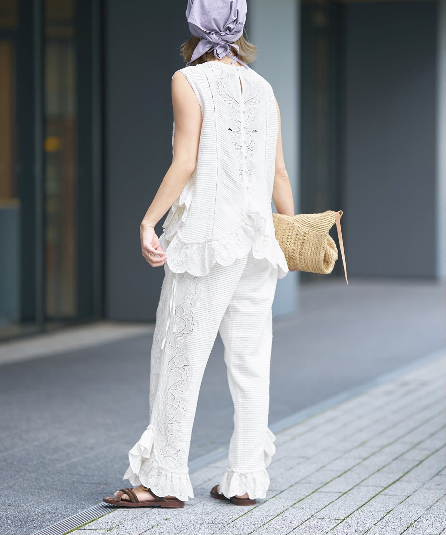 IENA LA BOUCLE ピンタックレースパンツ（スラックス）｜IENA（イエナ