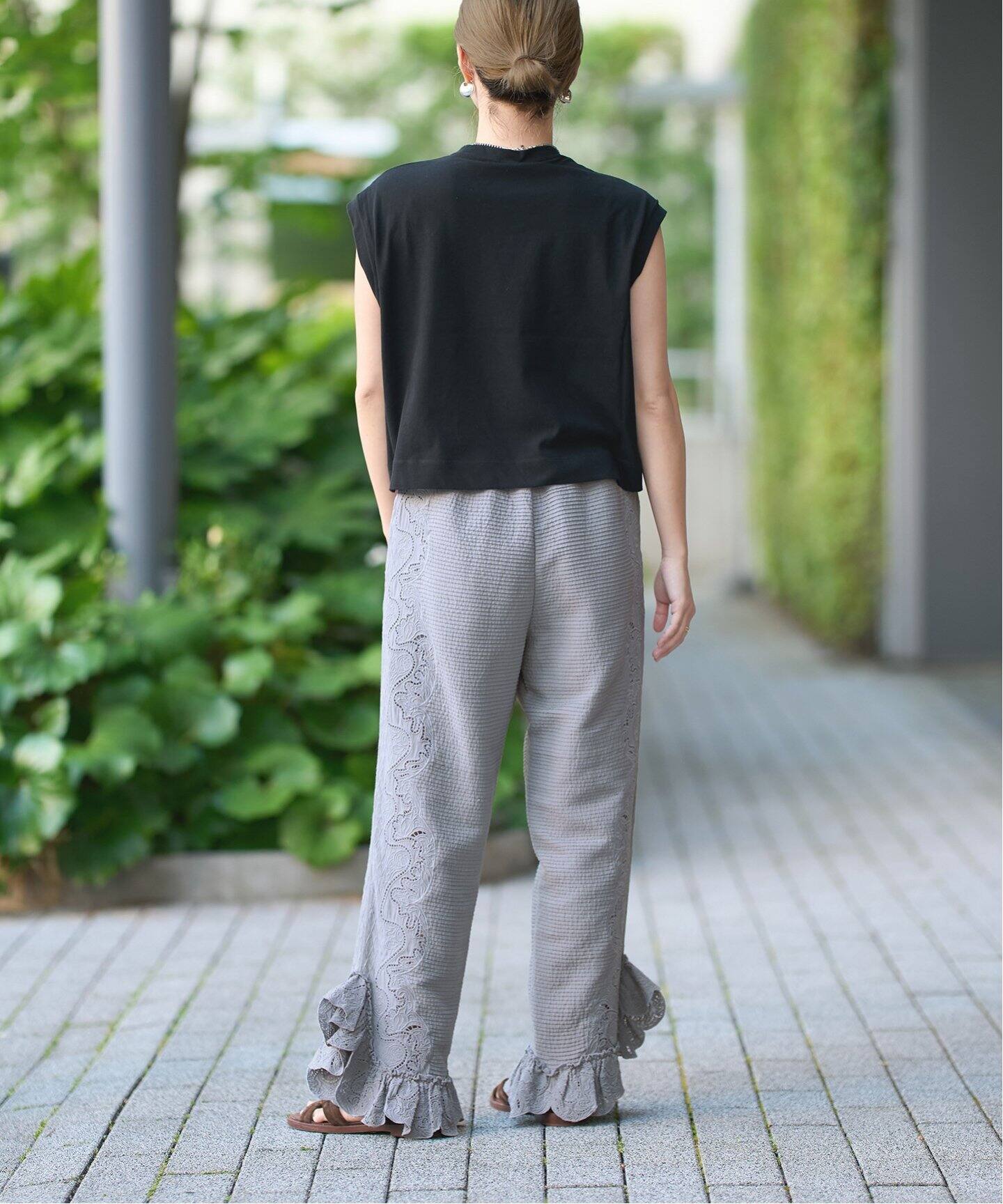 IENA LA BOUCLE ピンタックレースパンツ（スラックス）｜IENA（イエナ