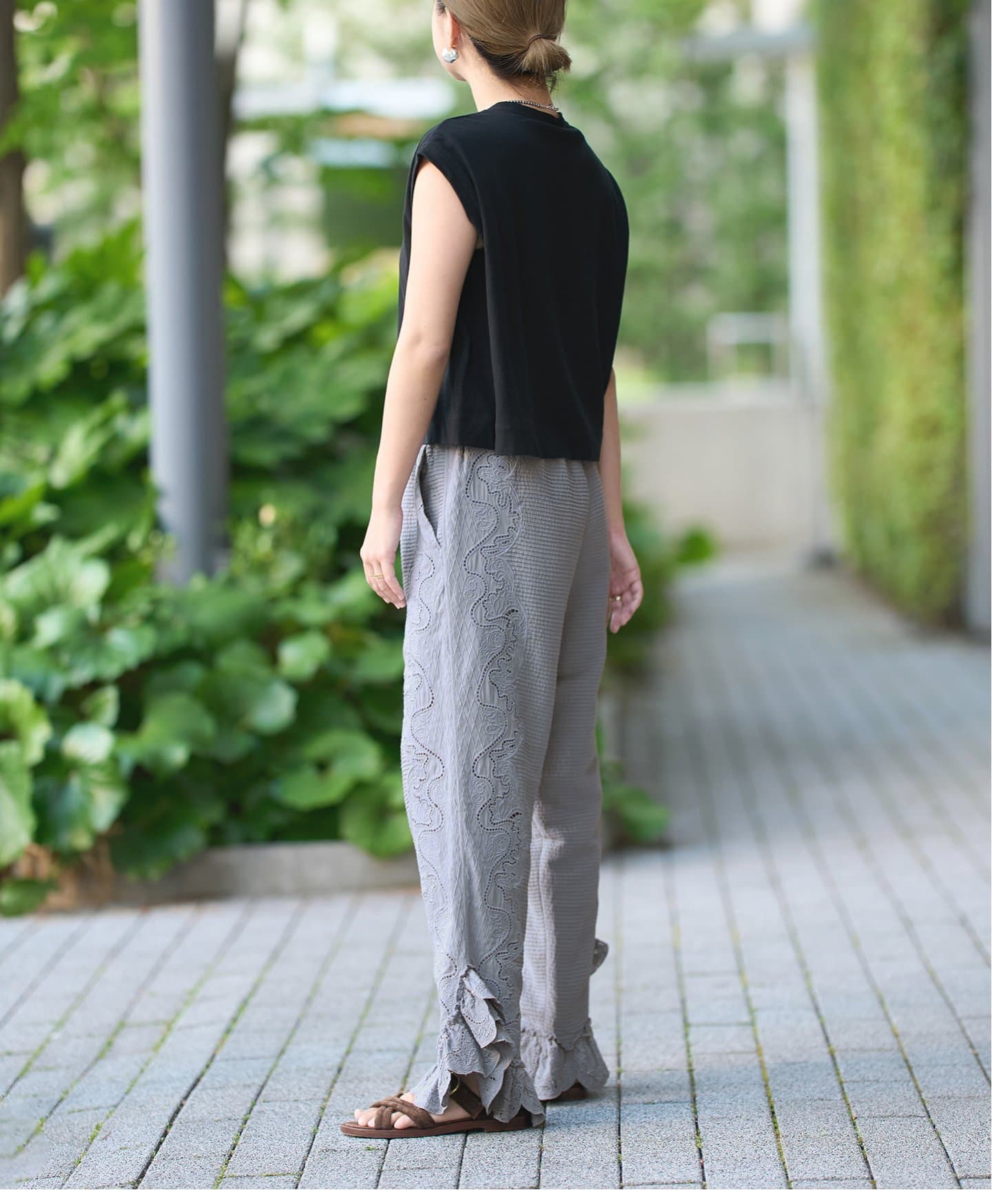 IENA LA BOUCLE ピンタックレースパンツ（スラックス）｜IENA（イエナ
