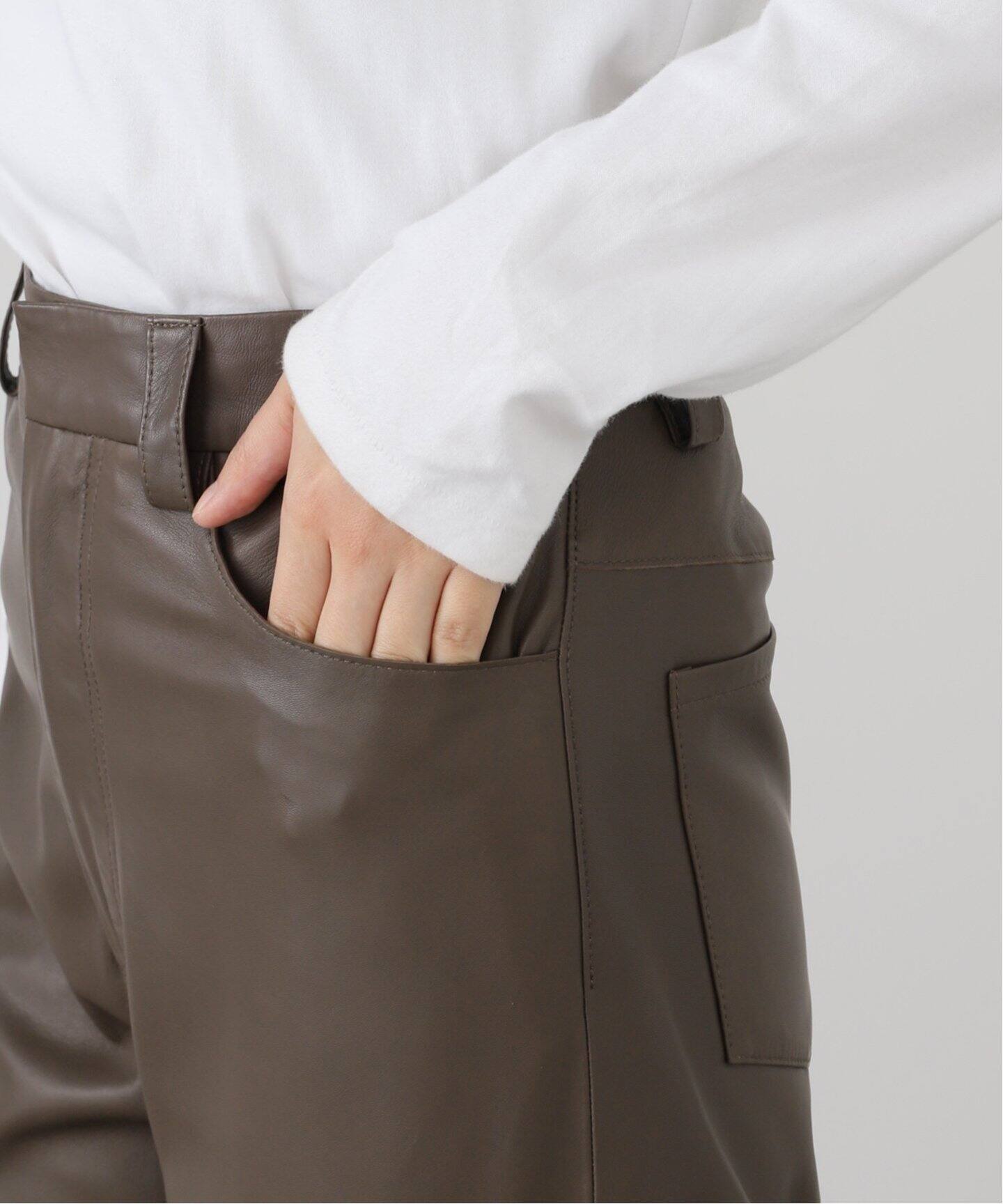 IENA - laaaページ IENA LA BOUCLE ナッパレザーストレートパンツ（その他パンツ