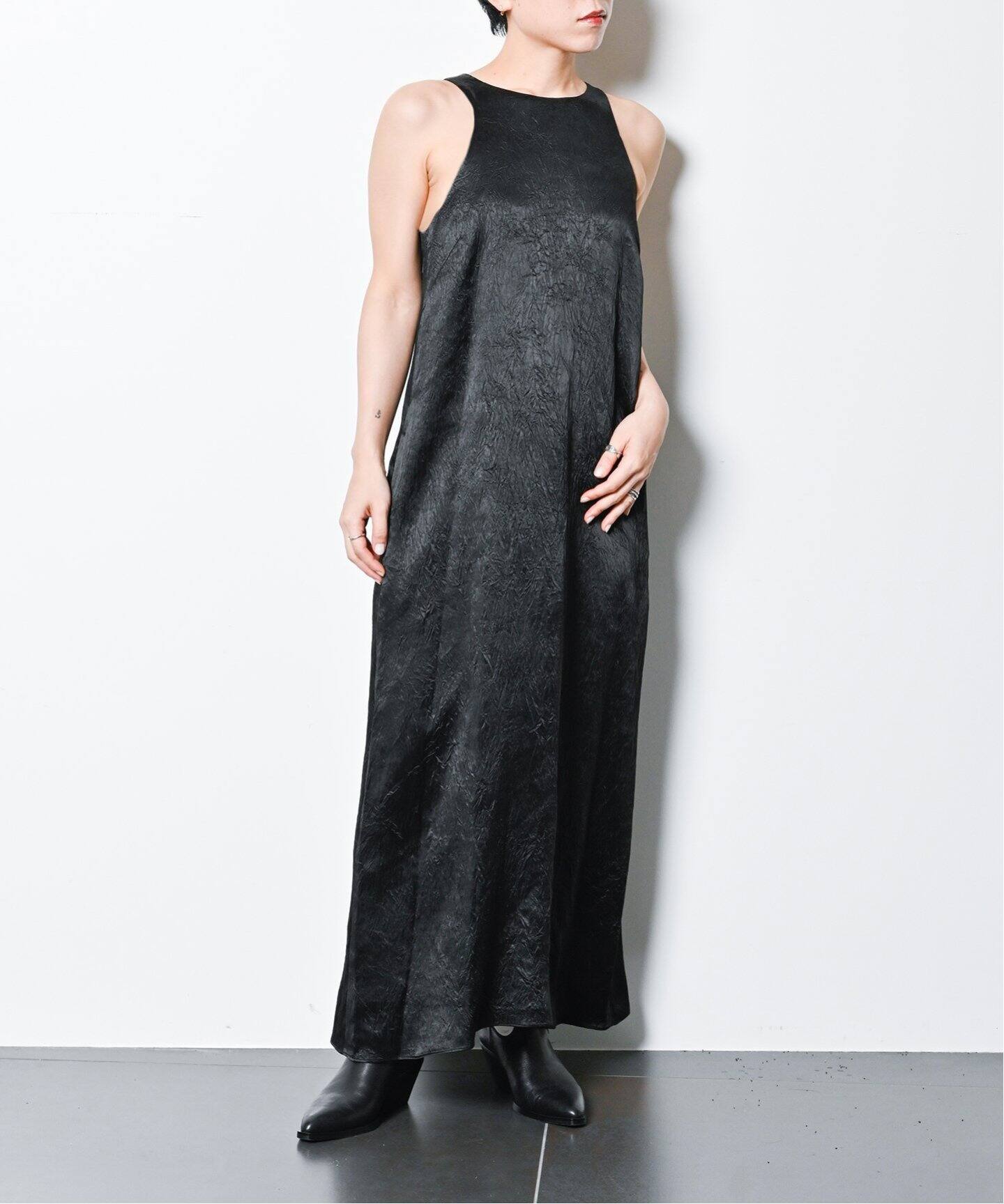 SAYAKA DAVIS CRINKLED SATAIN TANK DRESS TDR17-CSA：ワンピース 