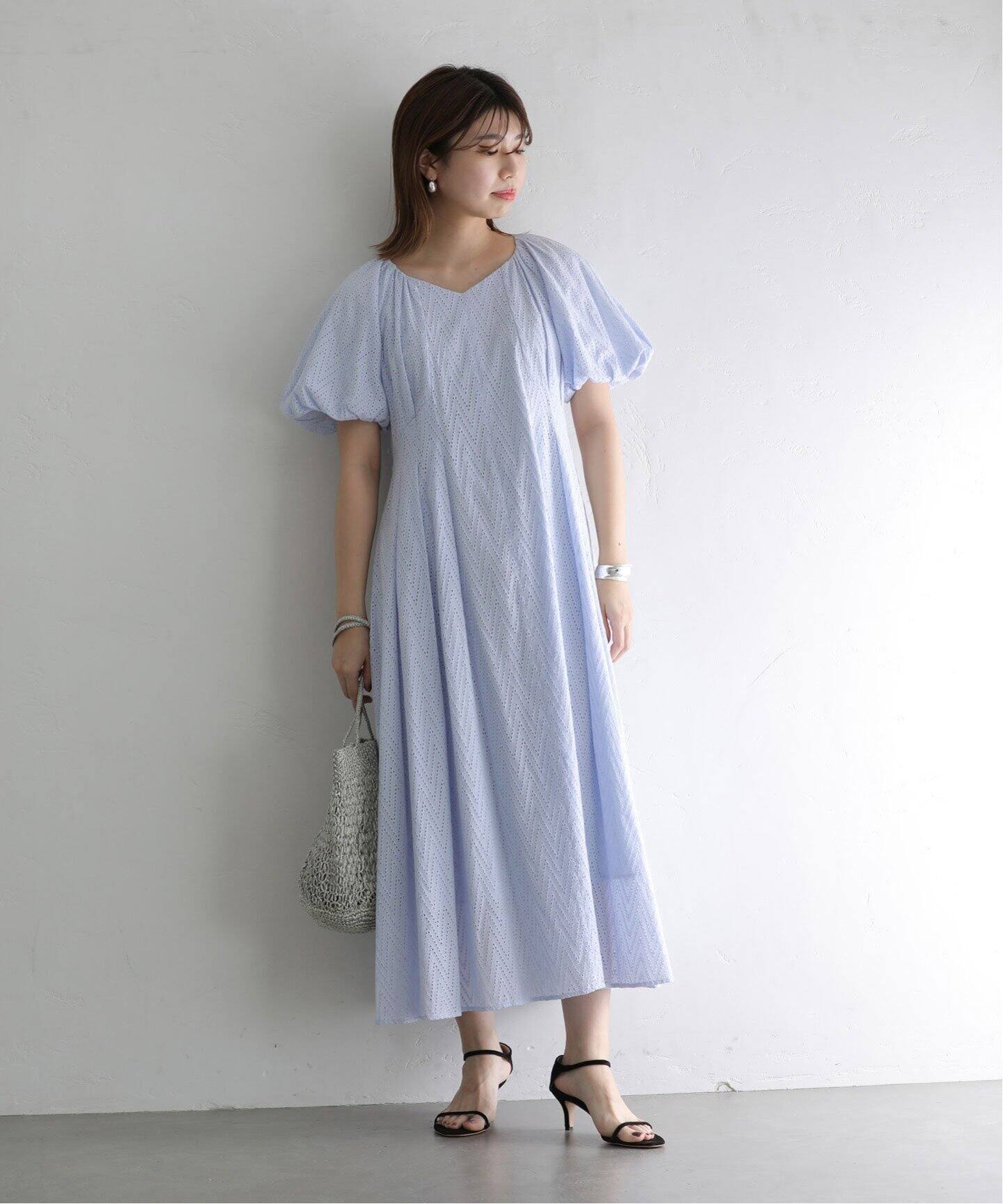 完売La Totalite★ウエストタックコットンVネックワンピース★ ウエストタックコットンVネックワンピース（ワンピース）｜La
