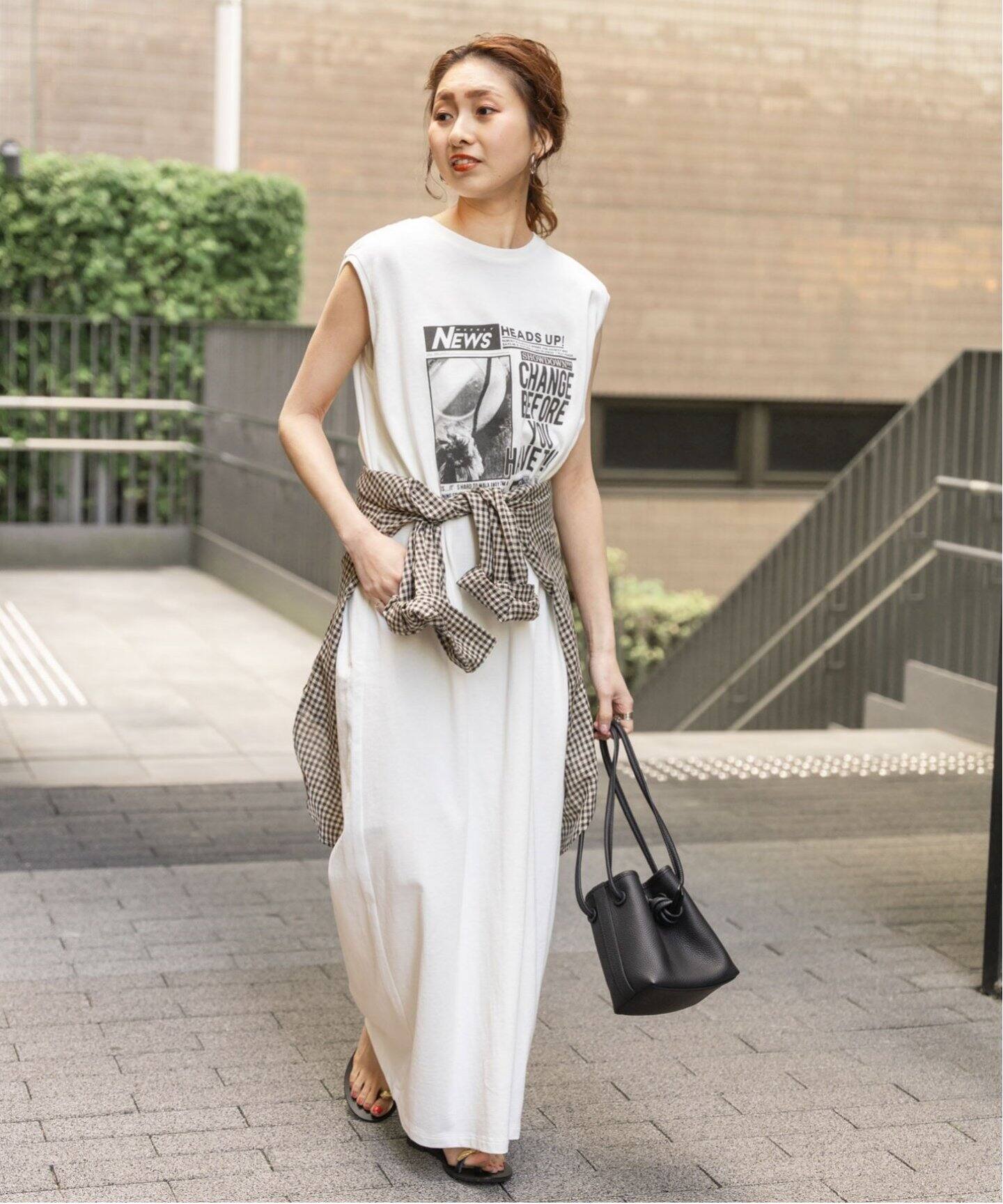 ニュースプリントノースリーブワンピース（ワンピース）｜Spick and  