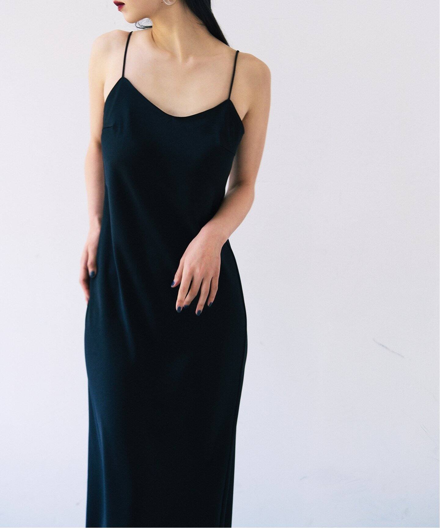 サテンスリップドレス（ワンピース）｜HARDY NOIR（アルディーノアール  