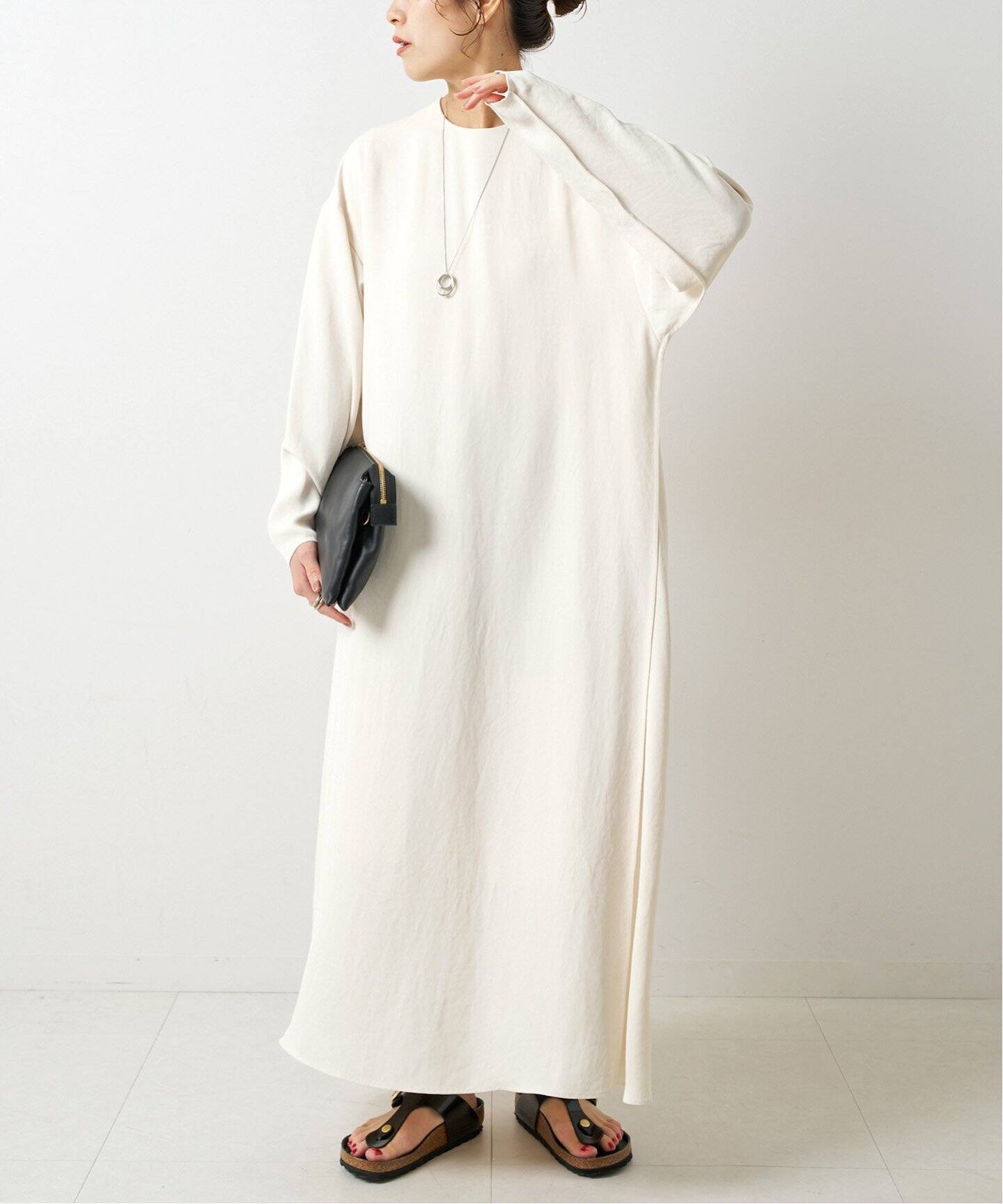 ESLOW / エスロー OPENED BACK DRESS A2043FA225（ワンピース）｜Spick 