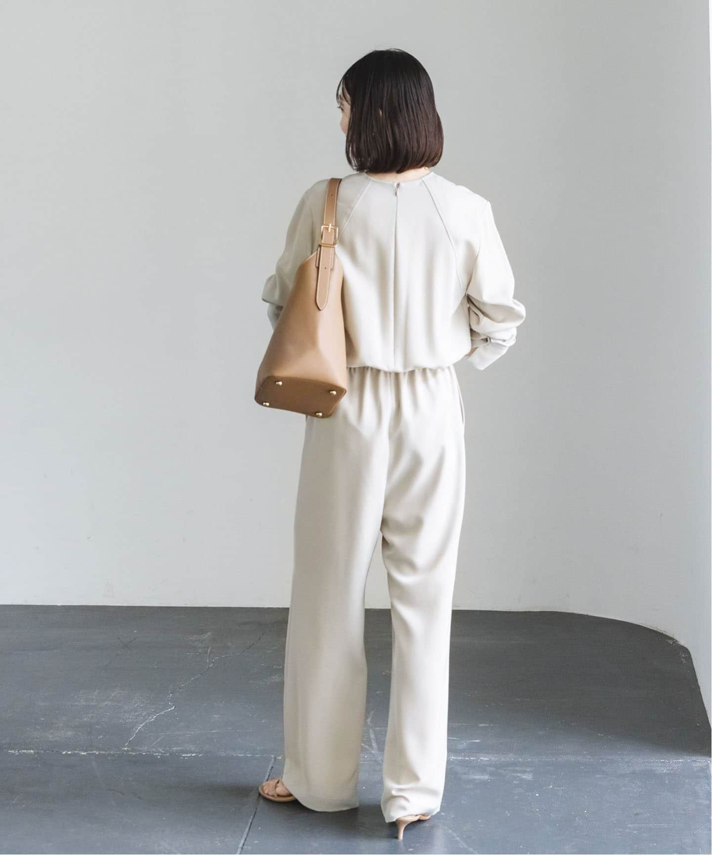 （専用）新品 2024AW NOBLE カットデザインオールインワンサイズ38 専用）新品 2024AW NOBLE カットデザインオールインワンサイズ38