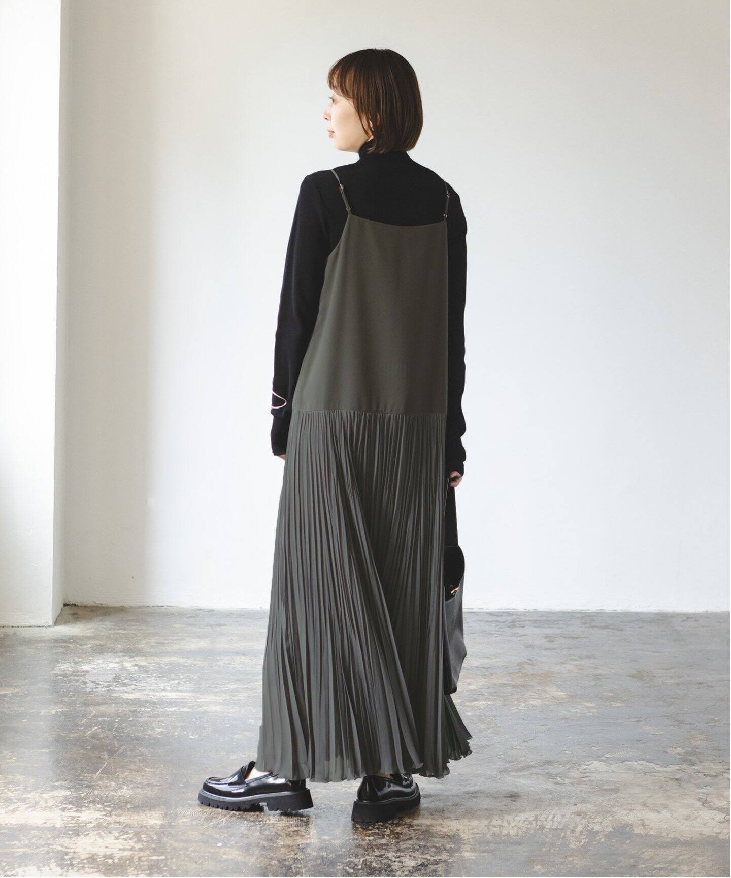 シアーシフォンプリーツキャミワンピース（ワンピース）｜NOBLE  