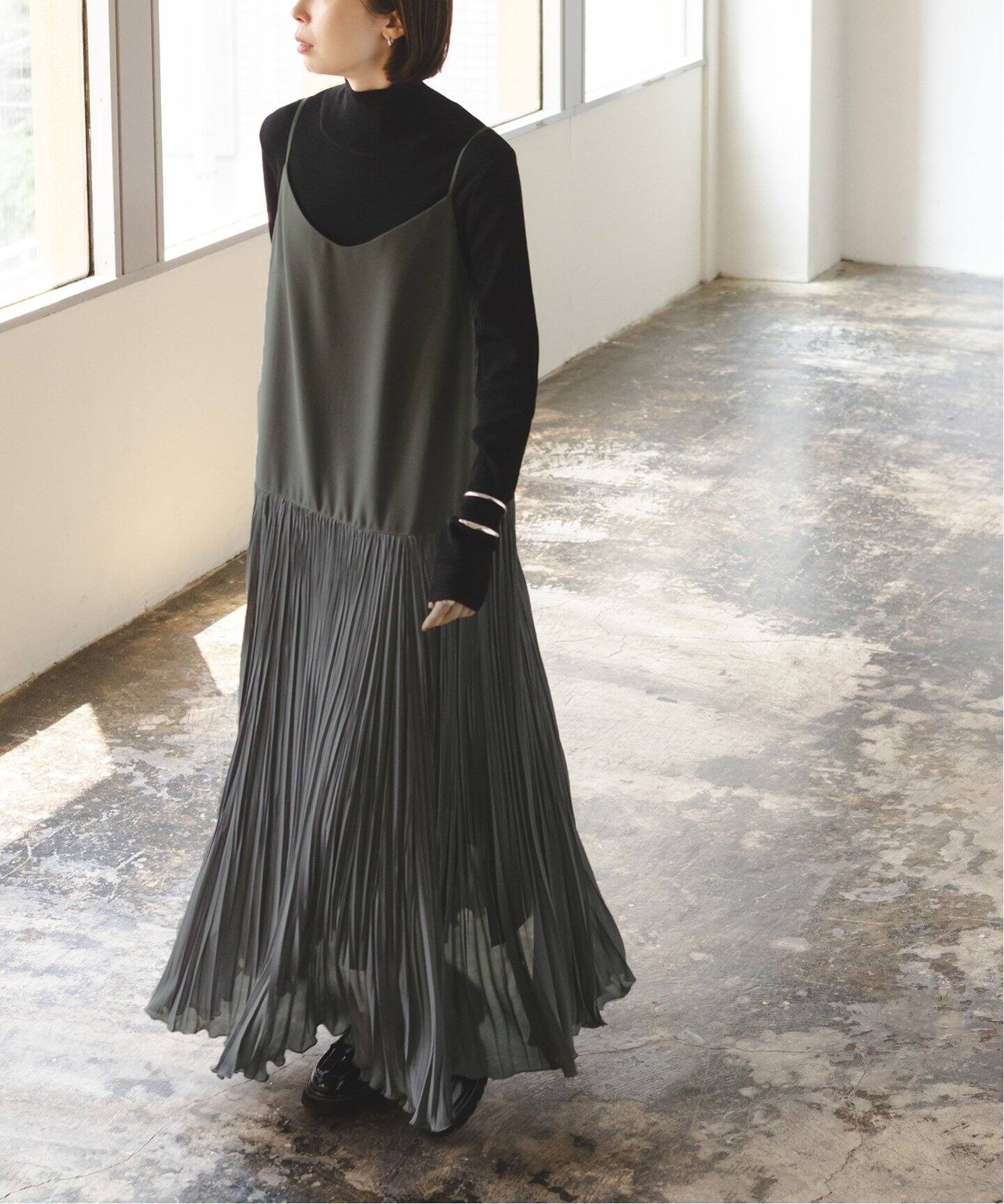 シアーシフォンプリーツキャミワンピース（ワンピース）｜NOBLE  