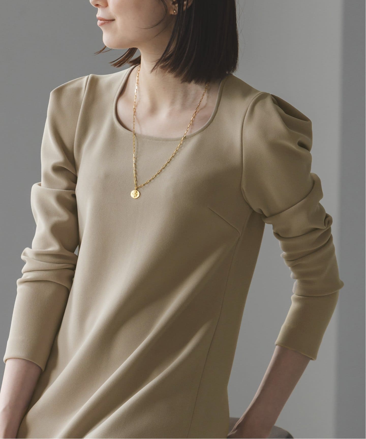 ニットライクジョーゼットショルダータックワンピース（ワンピース