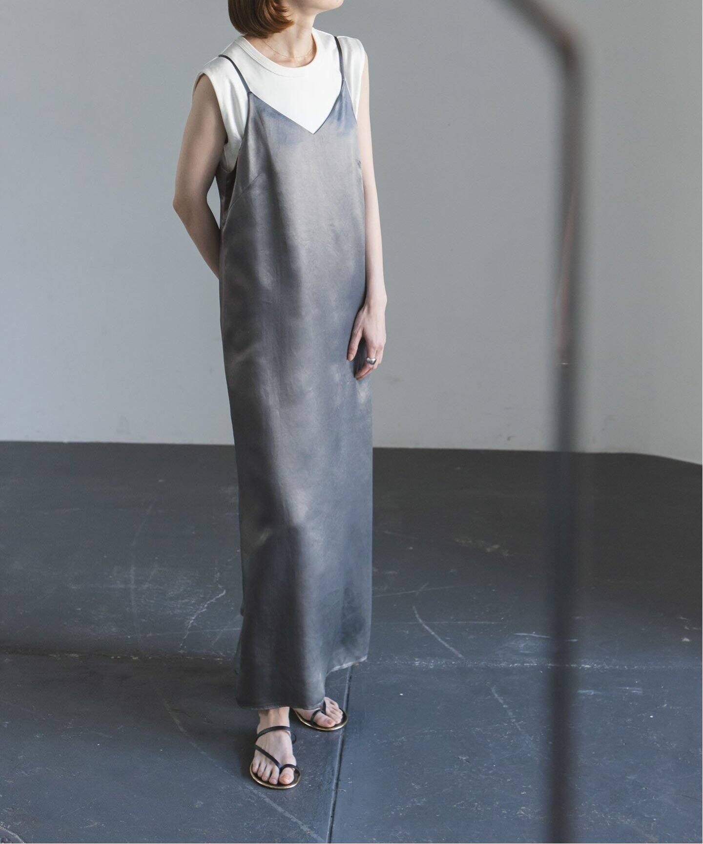 追加》サテンVネックキャミソールワンピース（ワンピース  