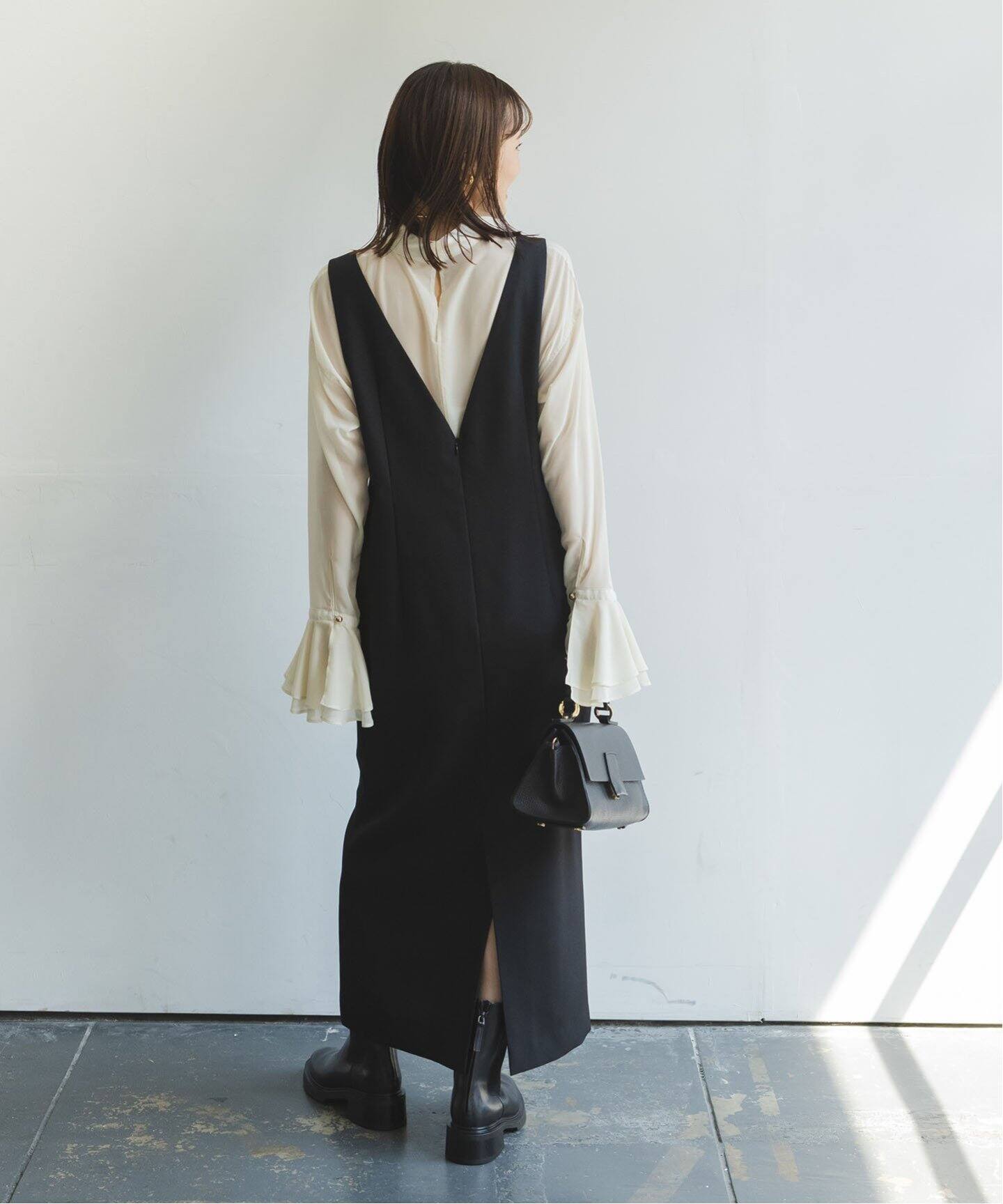 ストレートVネックワンピース（ワンピース）｜NOBLE（ノーブル）の通販  