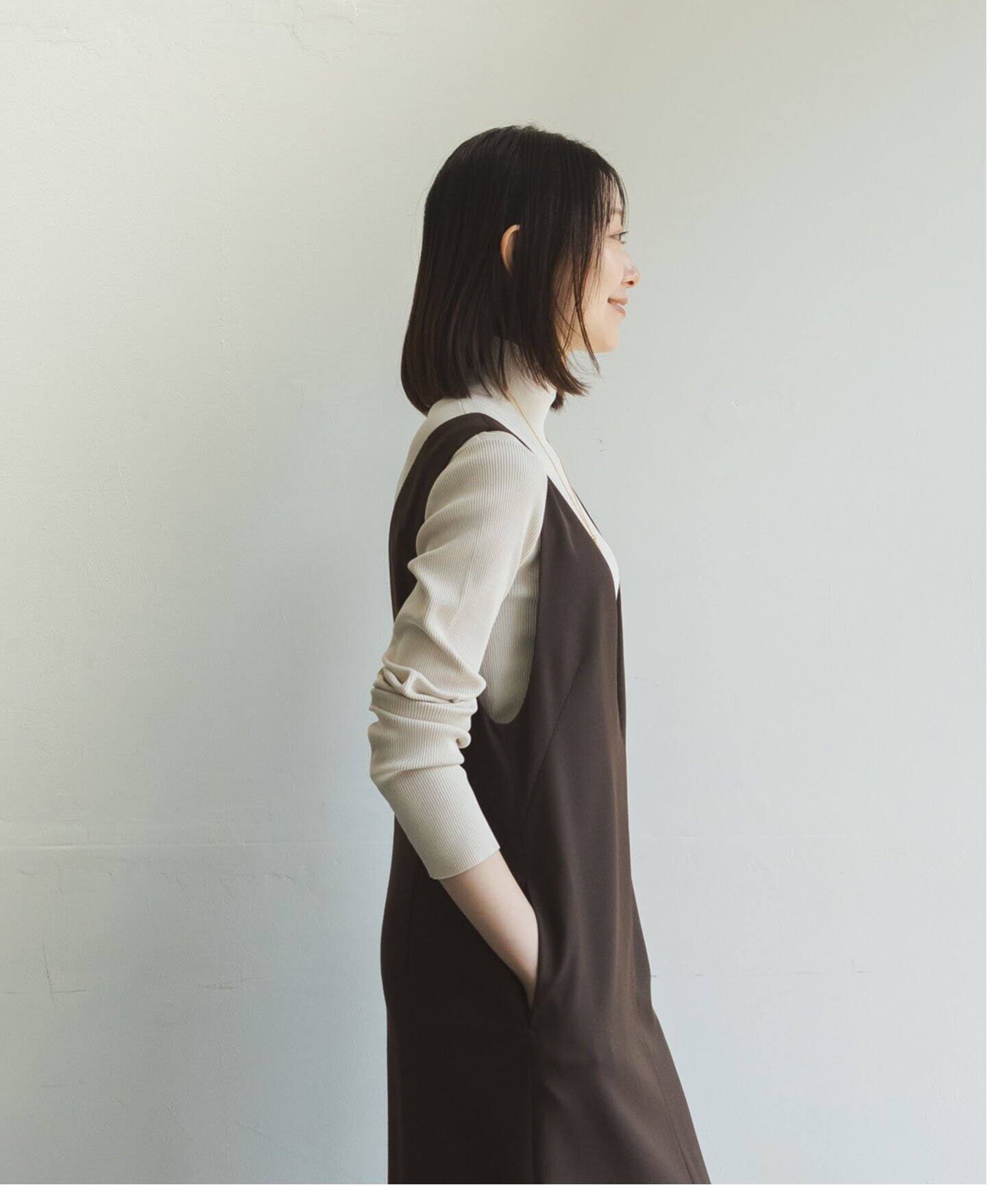 ストレートVネックワンピース（ワンピース）｜NOBLE（ノーブル）の通販  