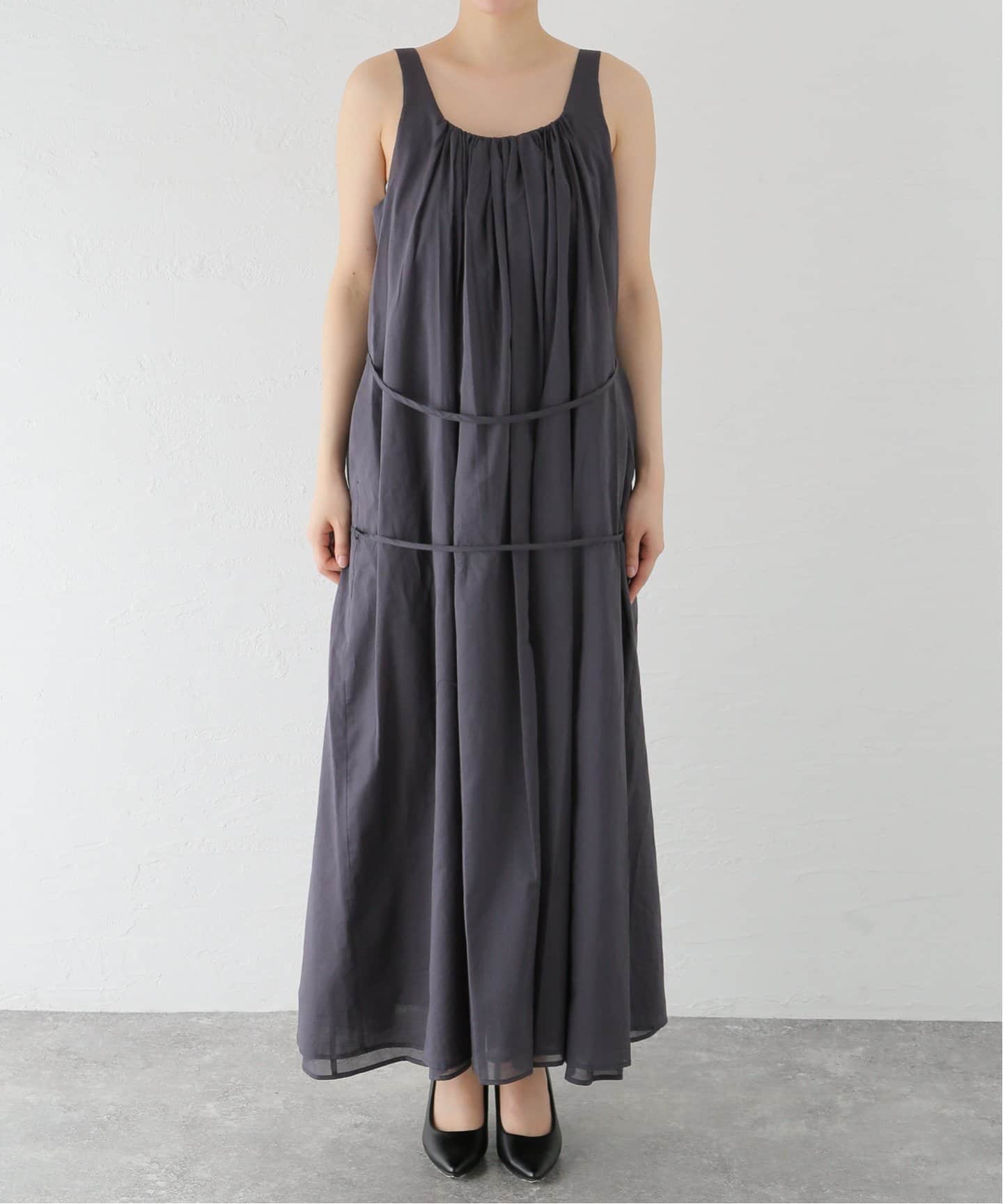 【AMOMENTO】Neck Shirring マキシワンピース AMOMENTOのネイビー Neck Shirring マキシワンピースがセール中