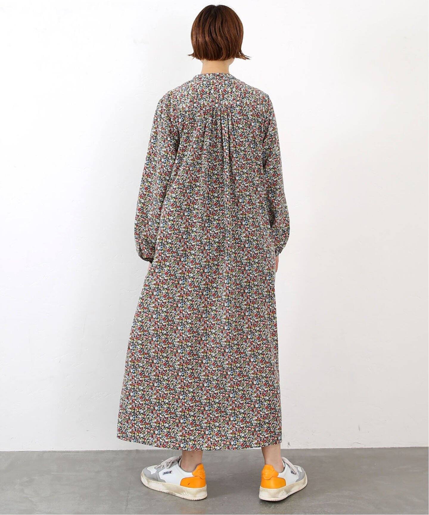 フラワーデシン スタンドカラーギャザーワンピース（ワンピース  