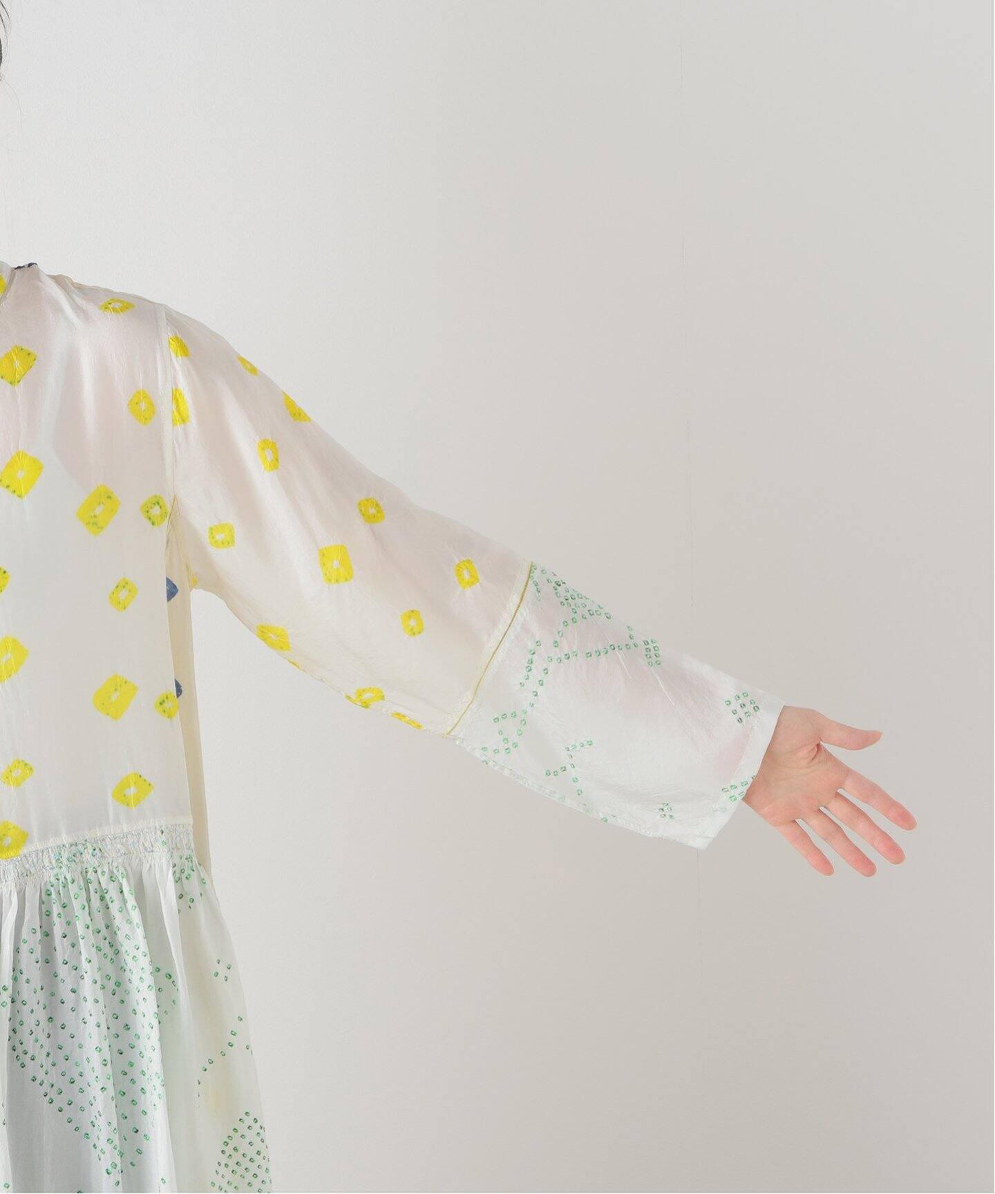 INJIRI/インジリ】SILK LONG SLEEVE OPEN DRESS (DYEI（ワンピース 