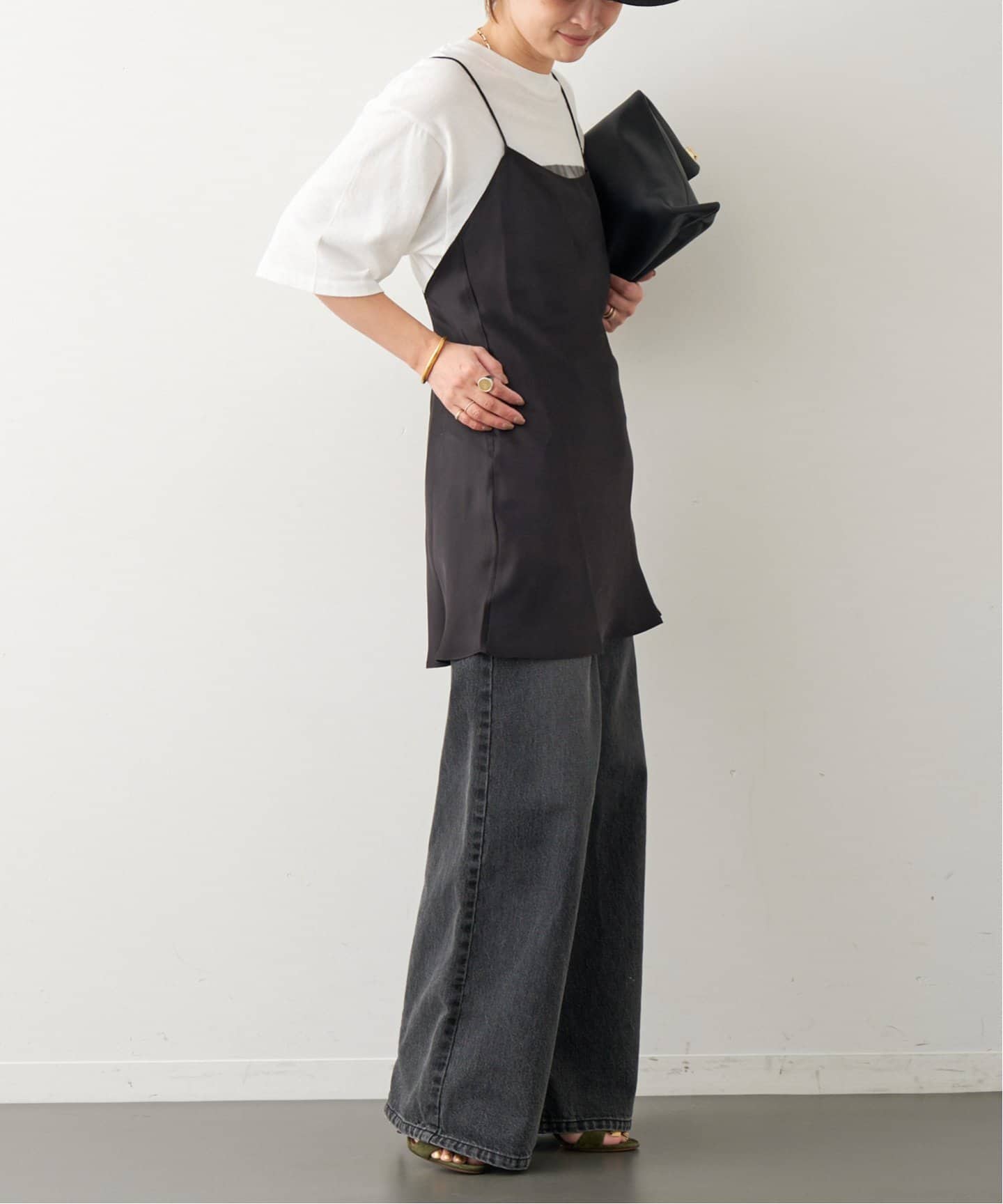 DEUXIEME CLASSE - 未使用 定価5万 2023SS ドゥーズィエムクラス Deuxieme Classe ANINE BING アニンビン MYLAH シャツ/ベージュ ヒョウ柄-.【2400013891516】 ANINE BING/アニン ビン】CADE Tシャツ（Tシャツ／カットソー